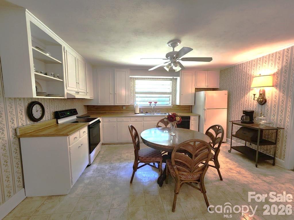 2333 Lynwood Drive Property Photo 9