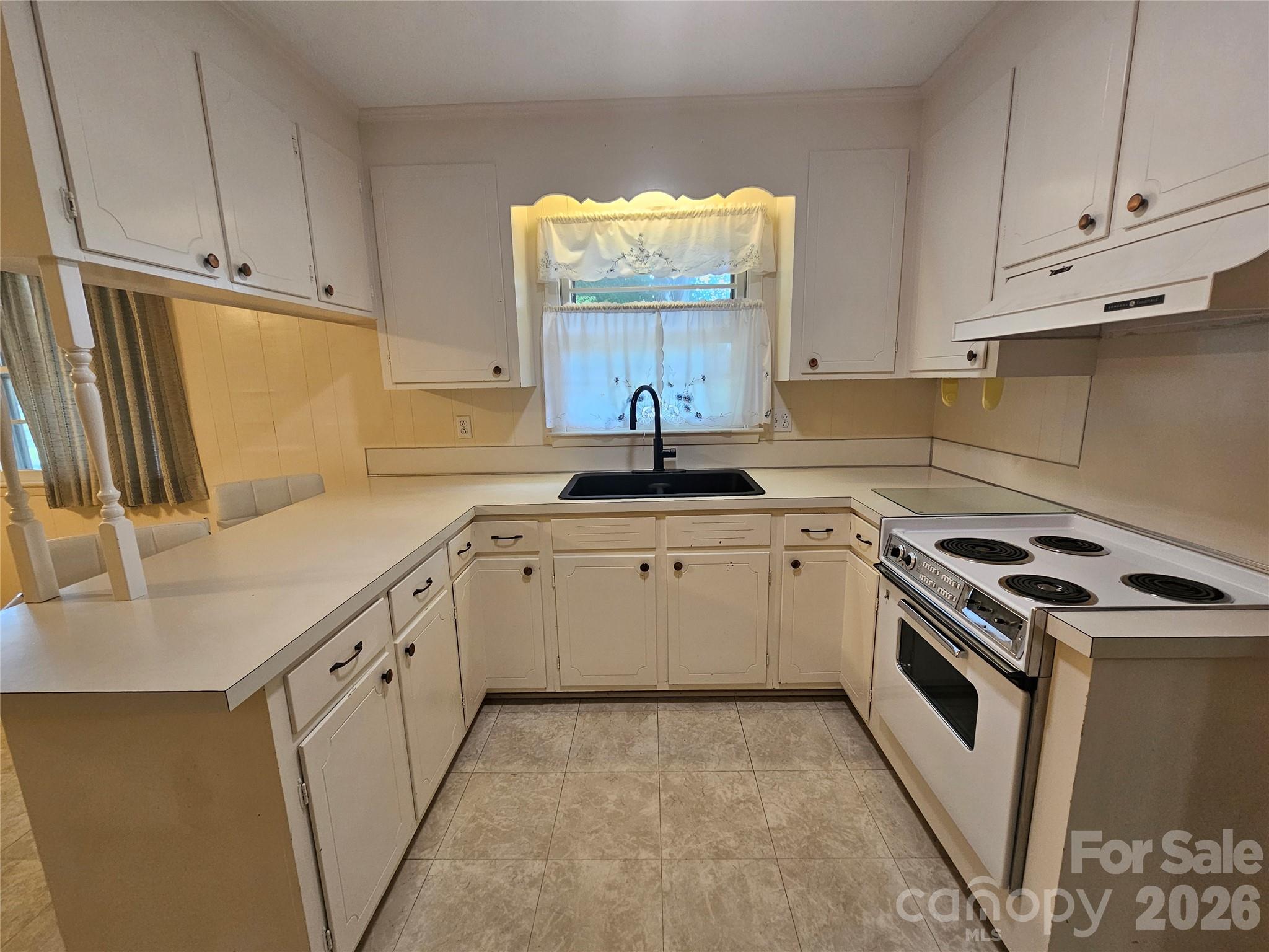 3025 Hazel Drive Property Photo 11