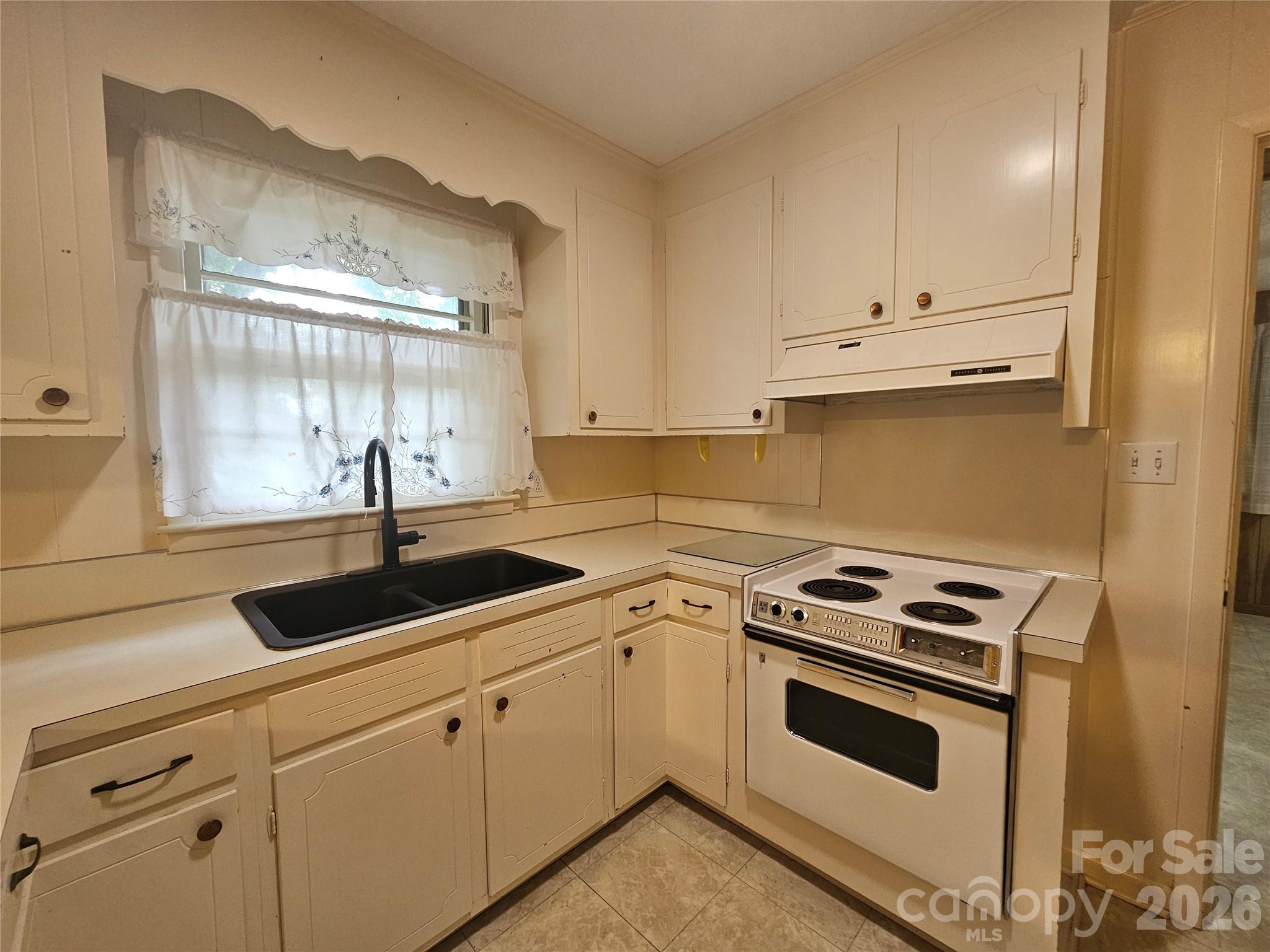 3025 Hazel Drive Property Photo 12