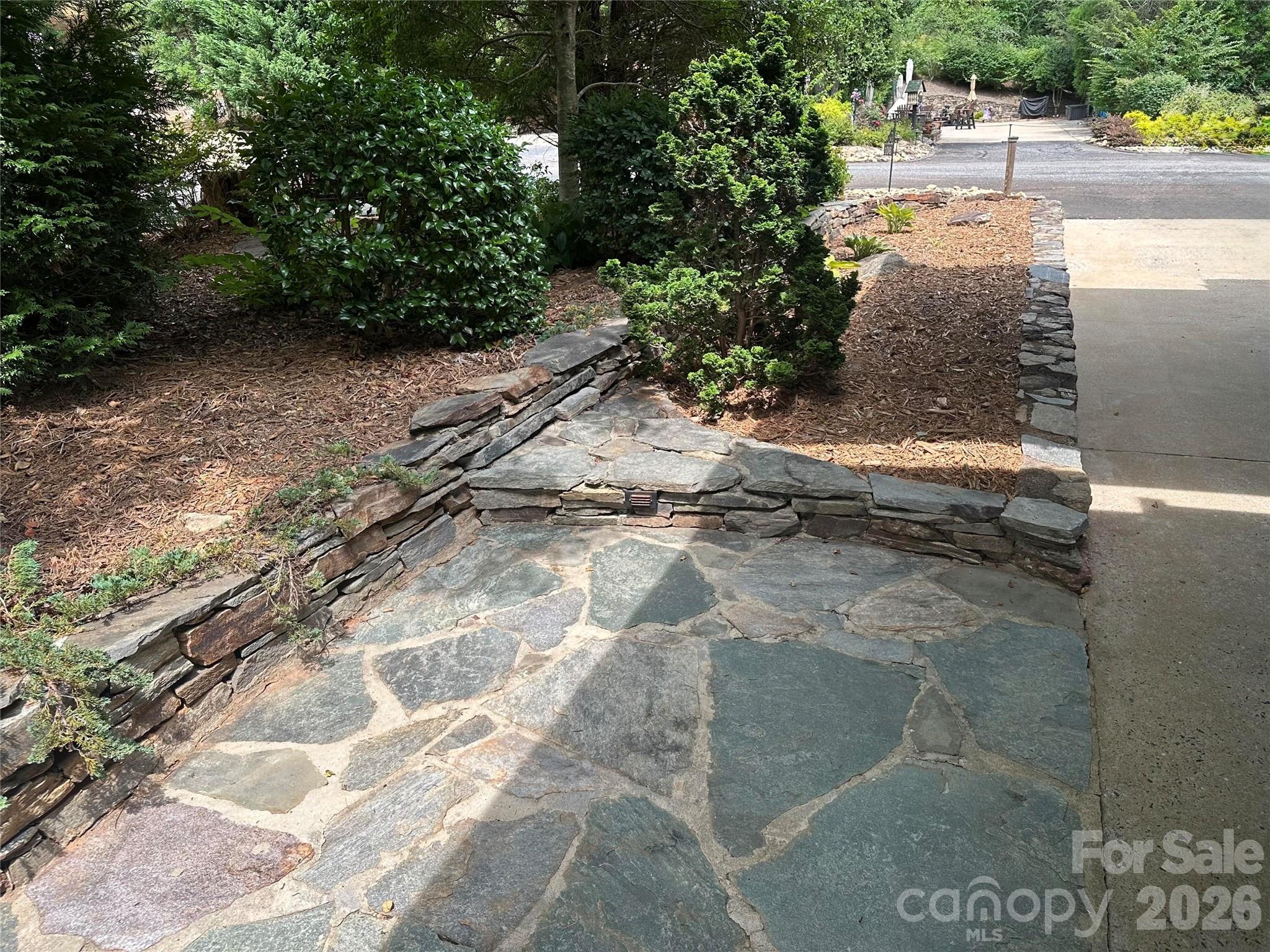 106 Cornell Circle Property Photo 6