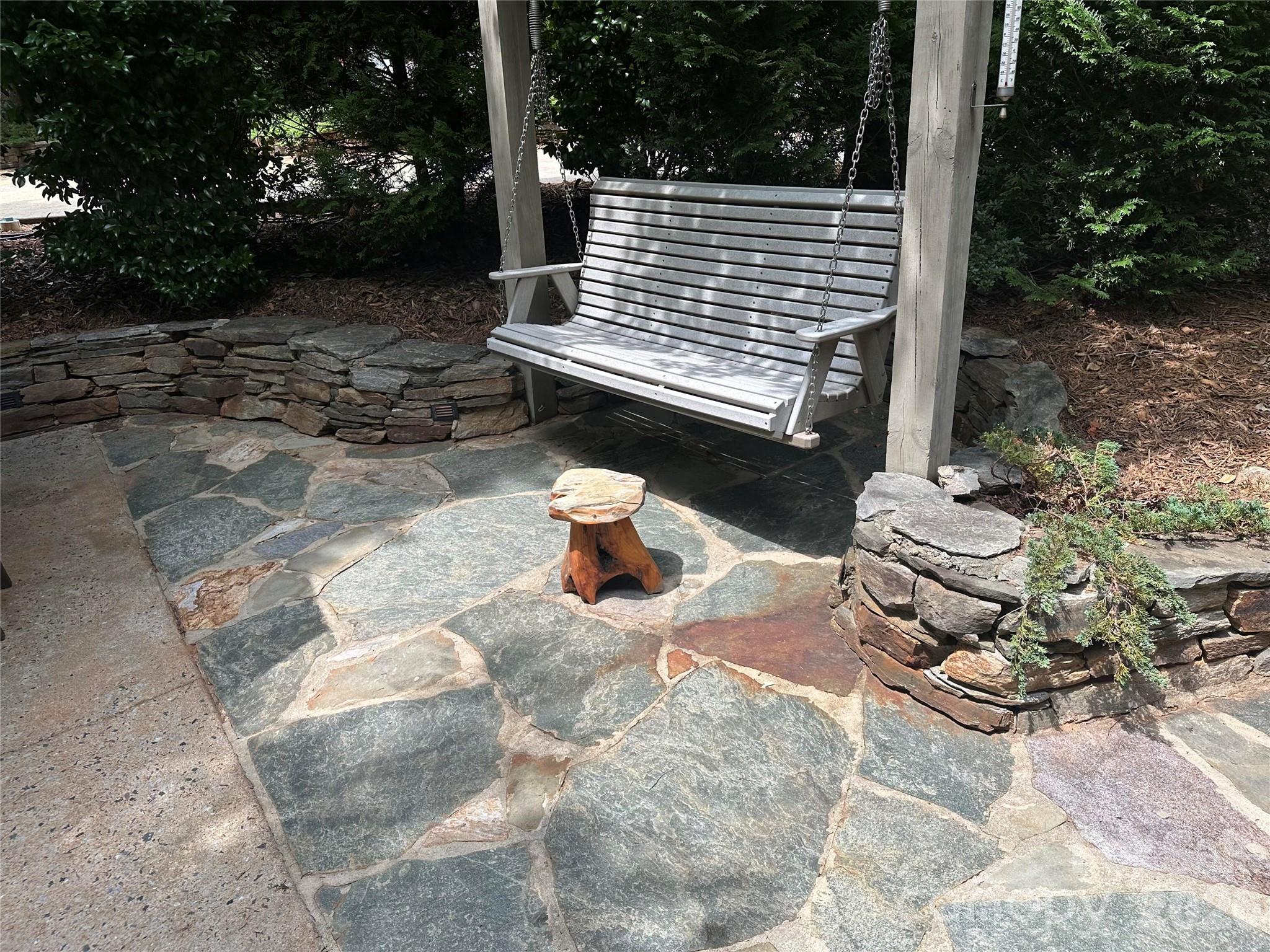 106 Cornell Circle Property Photo 8
