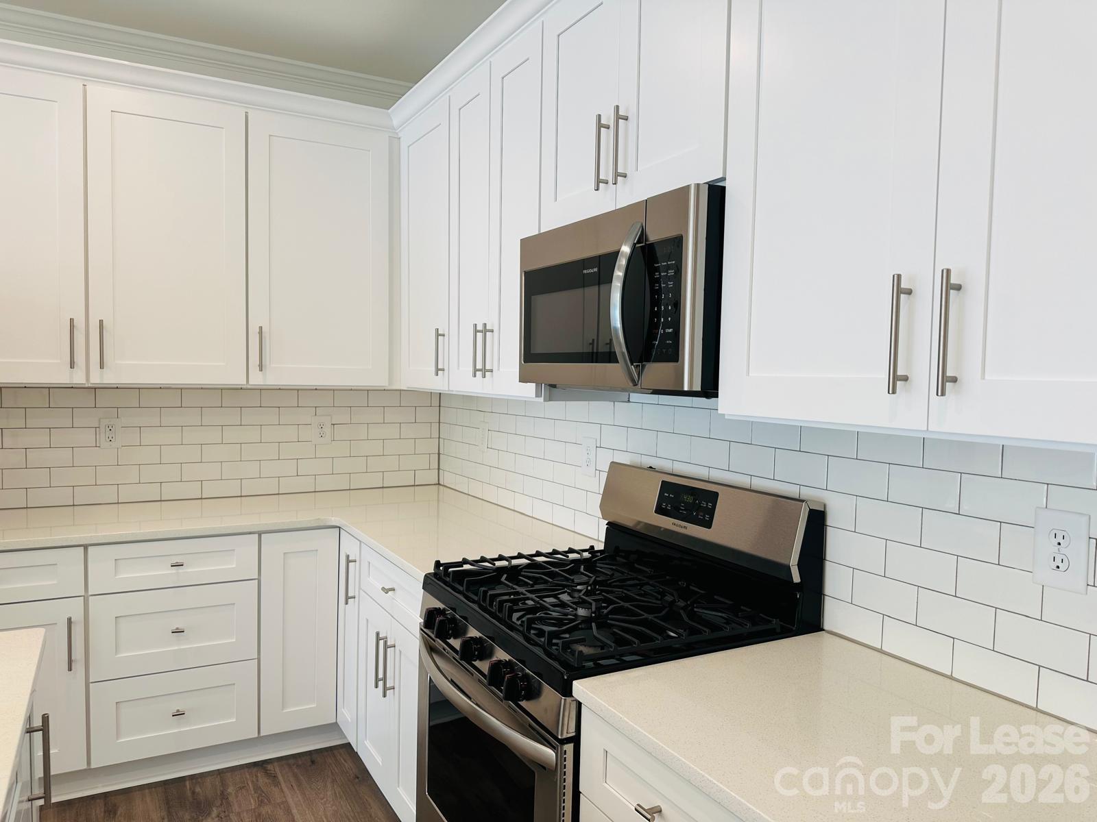 4017 Black Court Property Photo 7