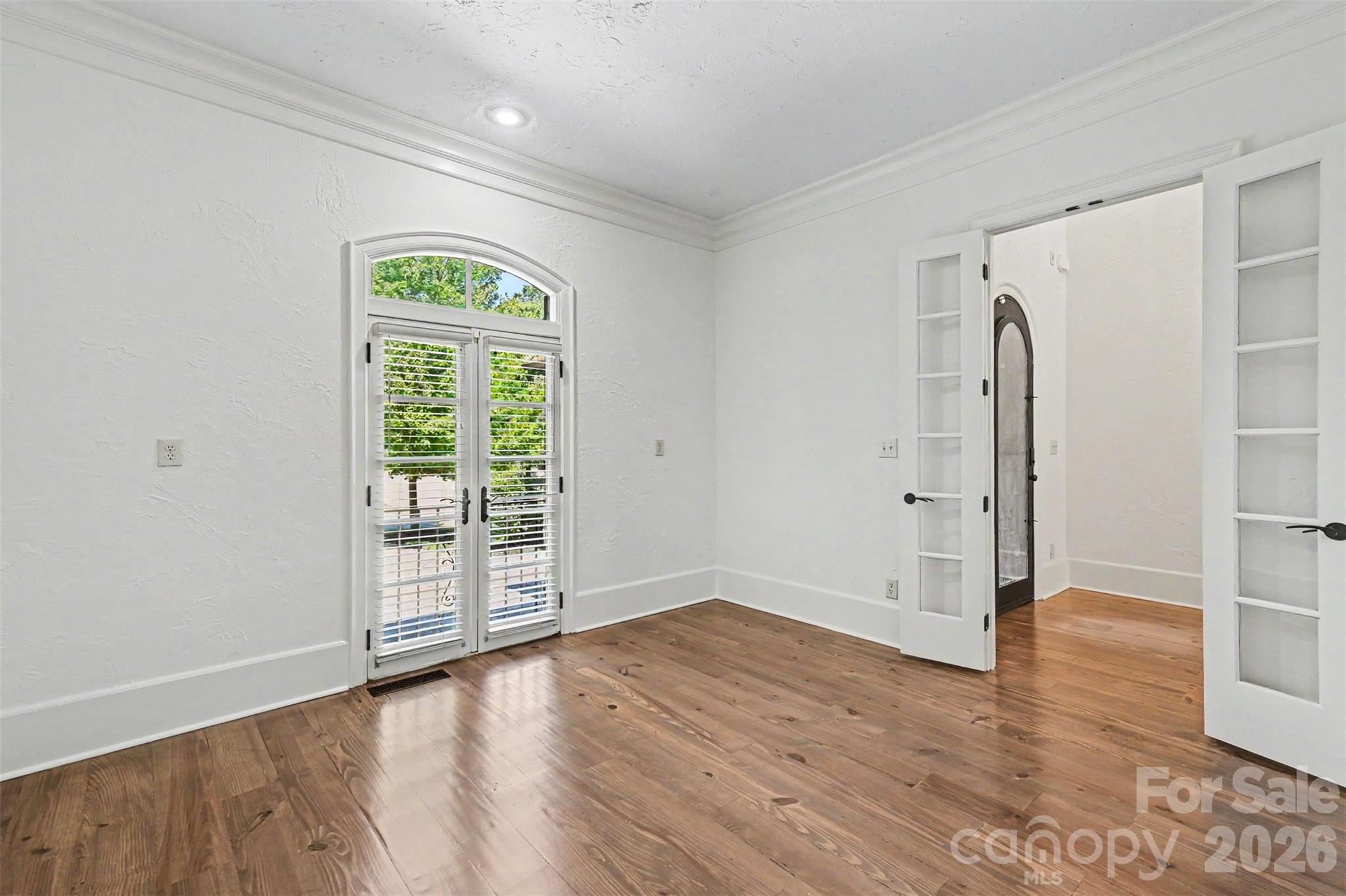 703 Sainte Rose Lane Property Photo 6