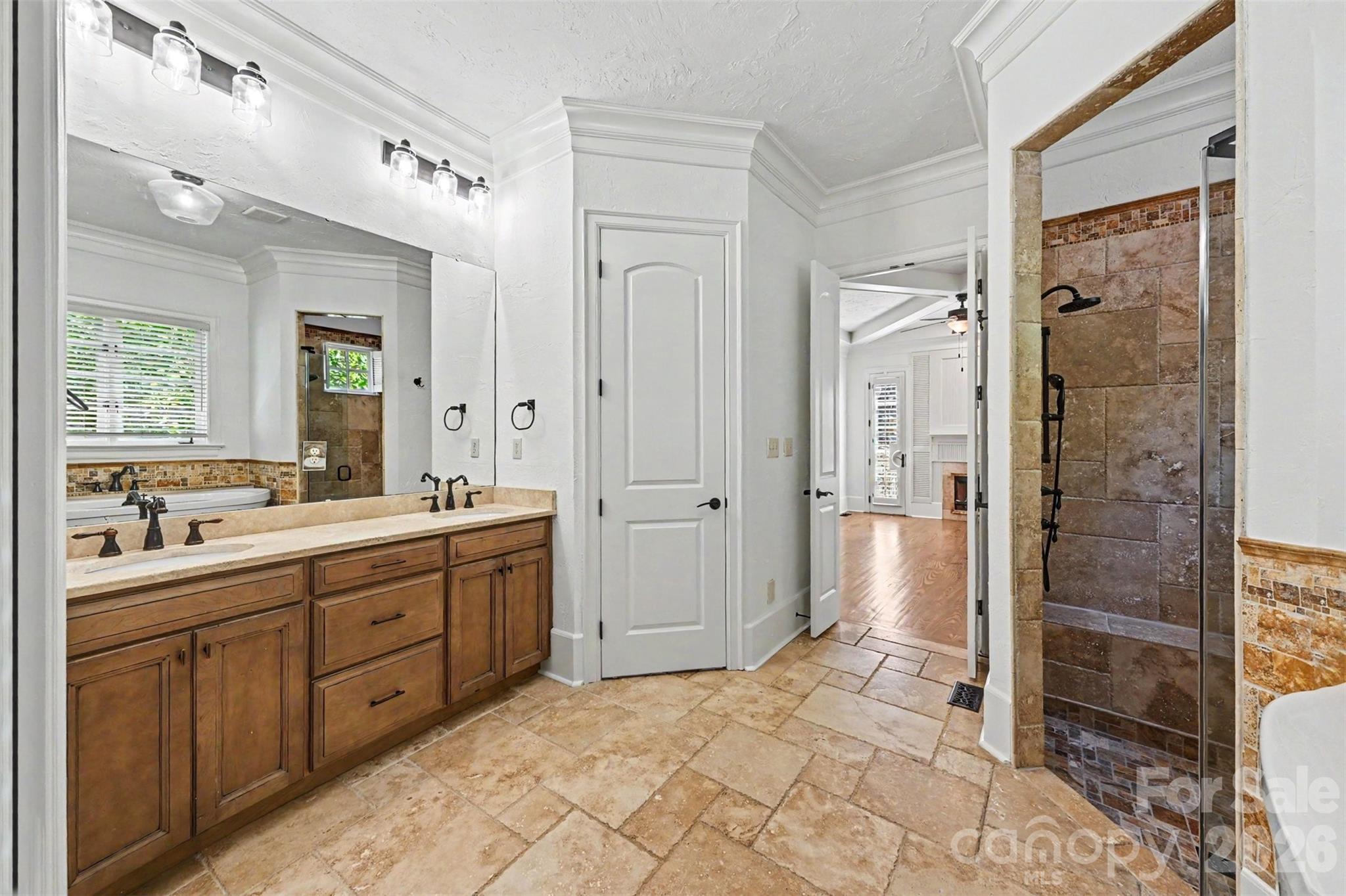703 Sainte Rose Lane Property Photo 16