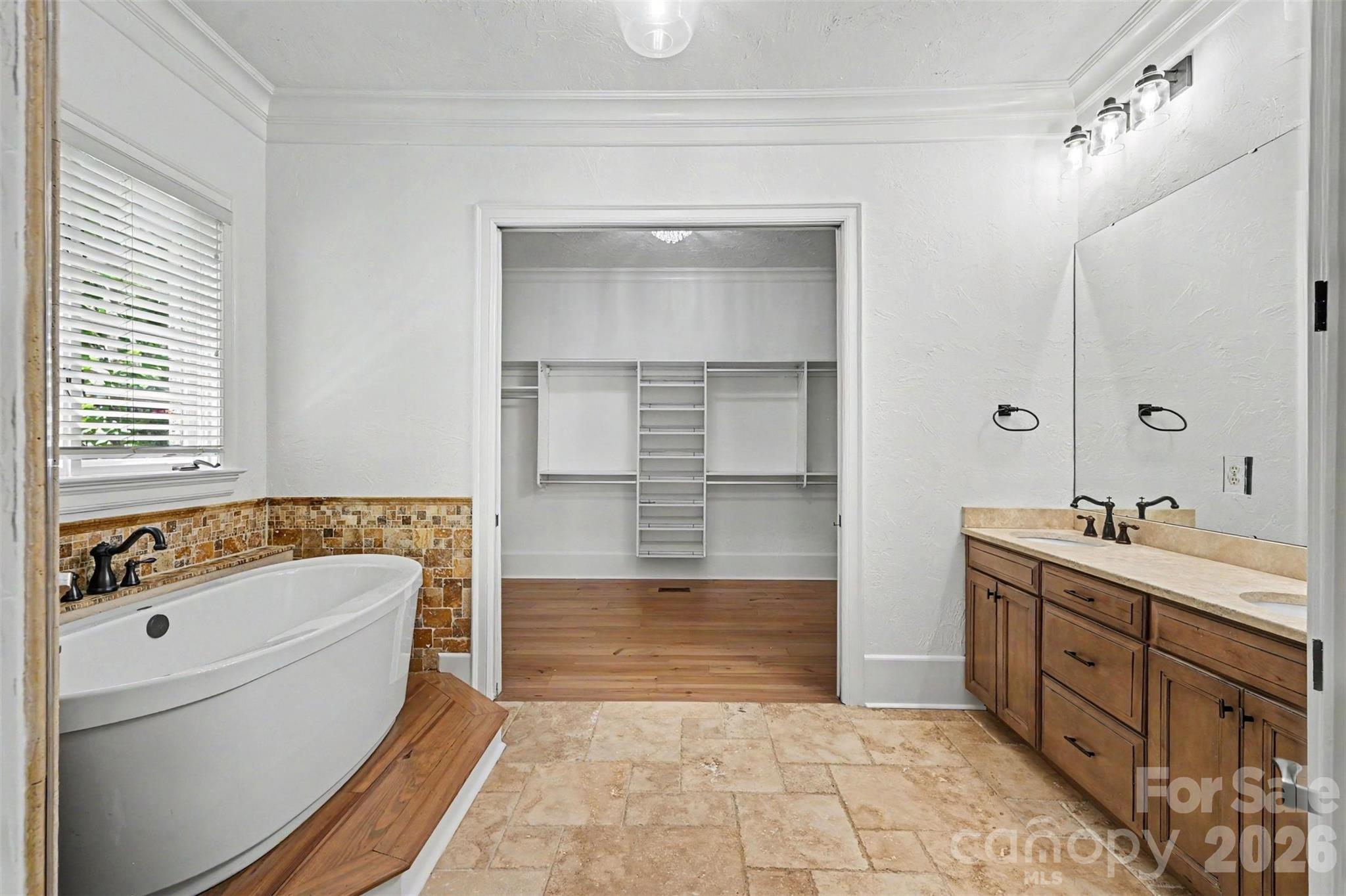 703 Sainte Rose Lane Property Photo 17