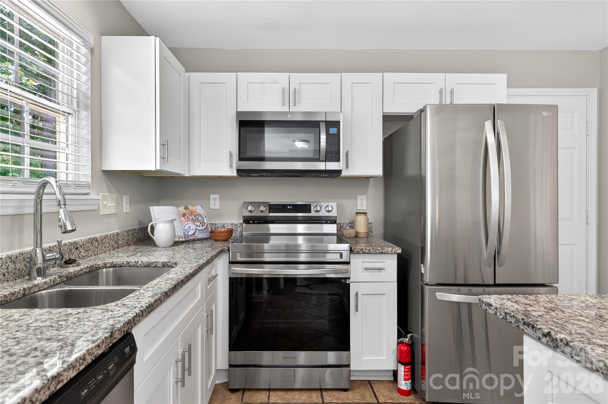 12624 Cardinal Woods Drive Property Photo 6
