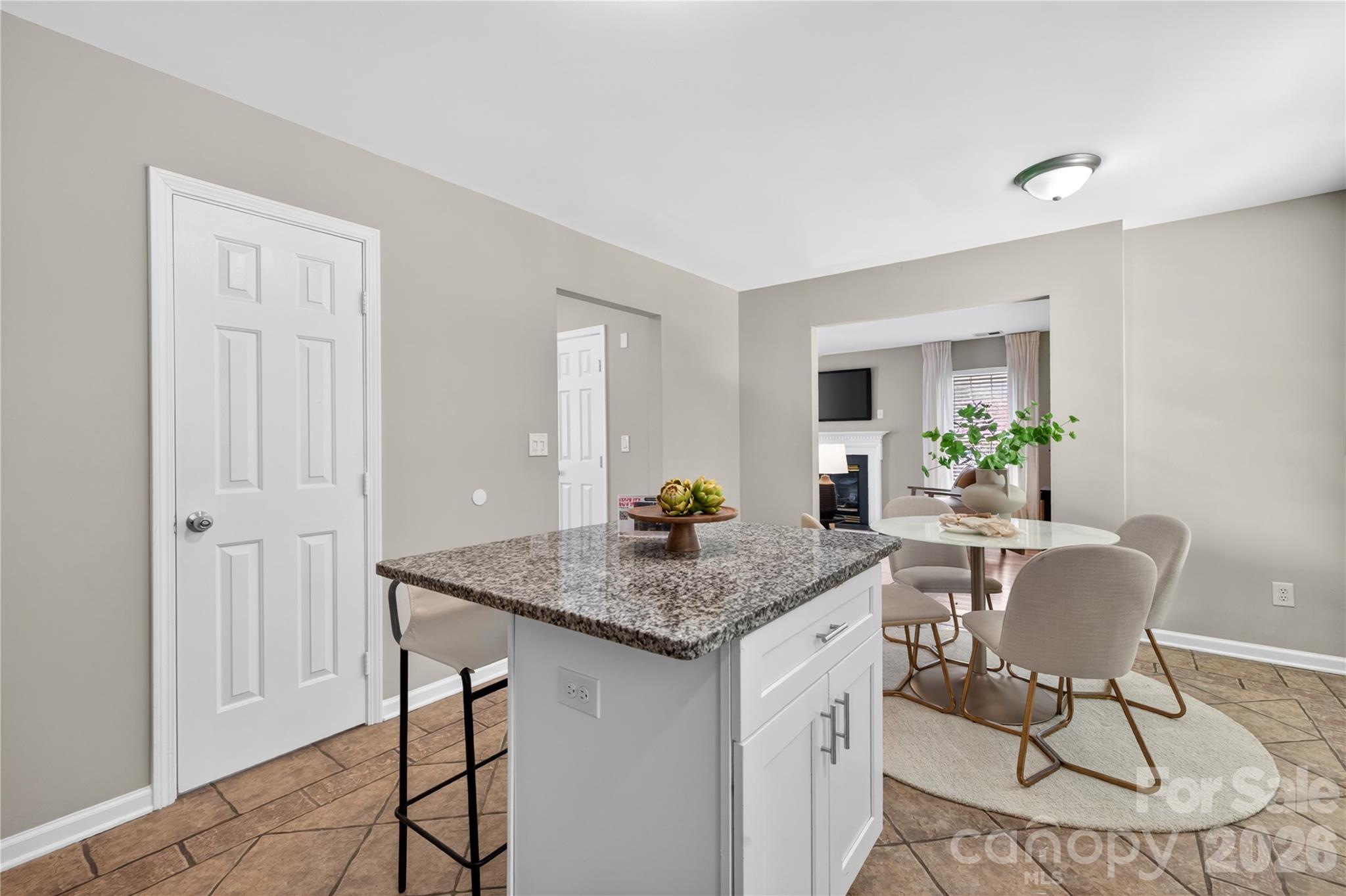 12624 Cardinal Woods Drive Property Photo 8