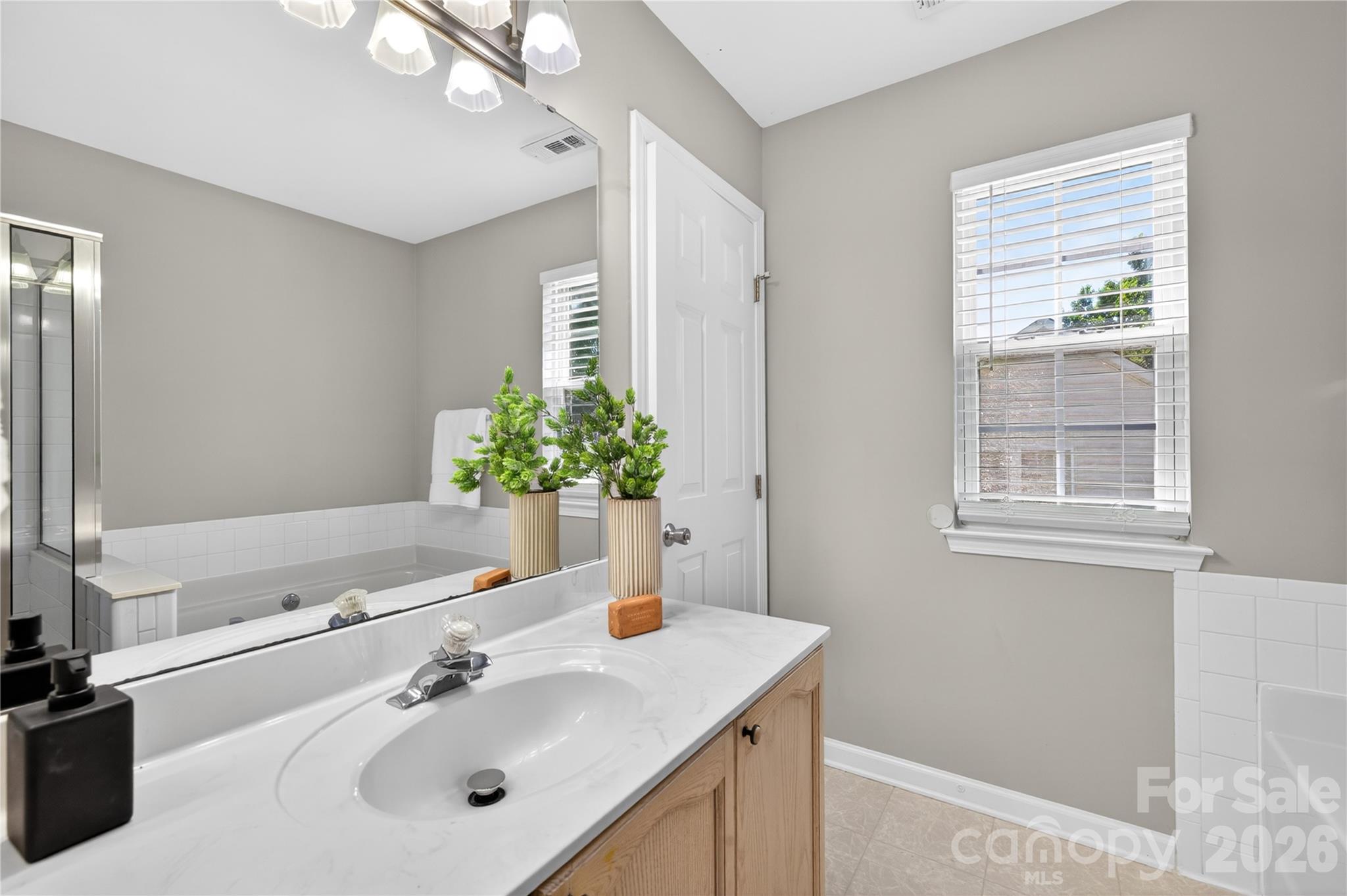 12624 Cardinal Woods Drive Property Photo 16