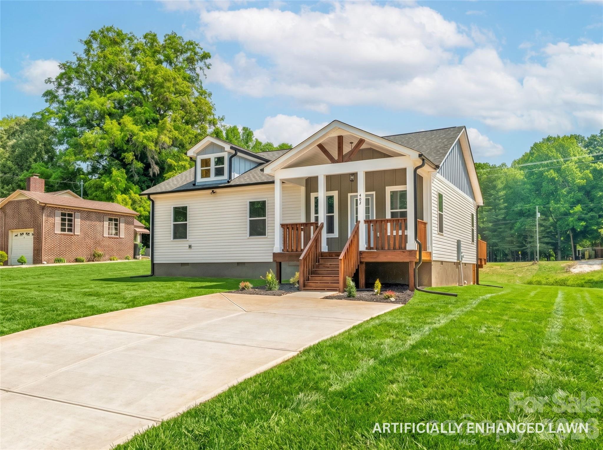 402 Pine Grove Avenue Property Photo 2