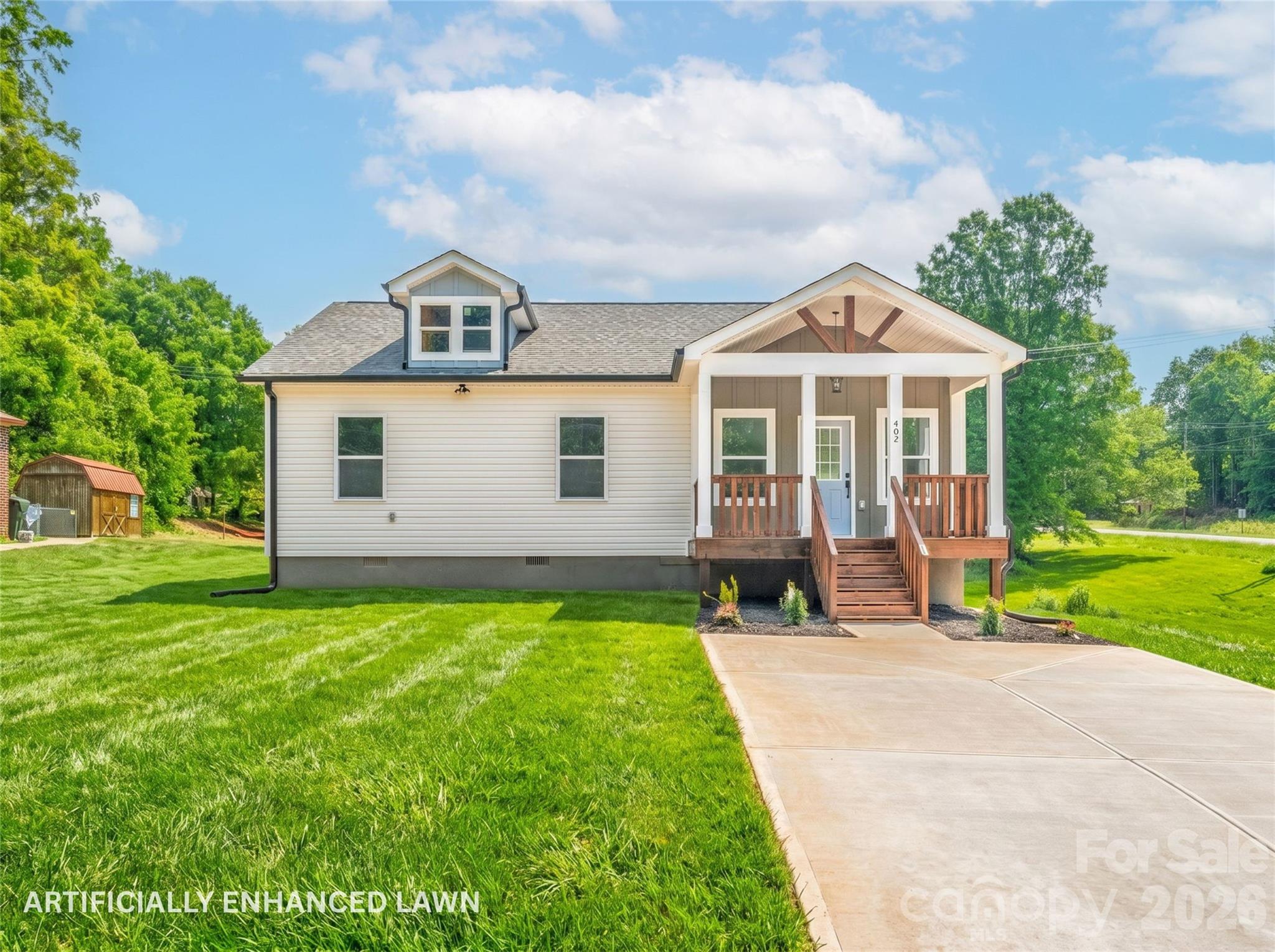 402 Pine Grove Avenue Property Photo 3
