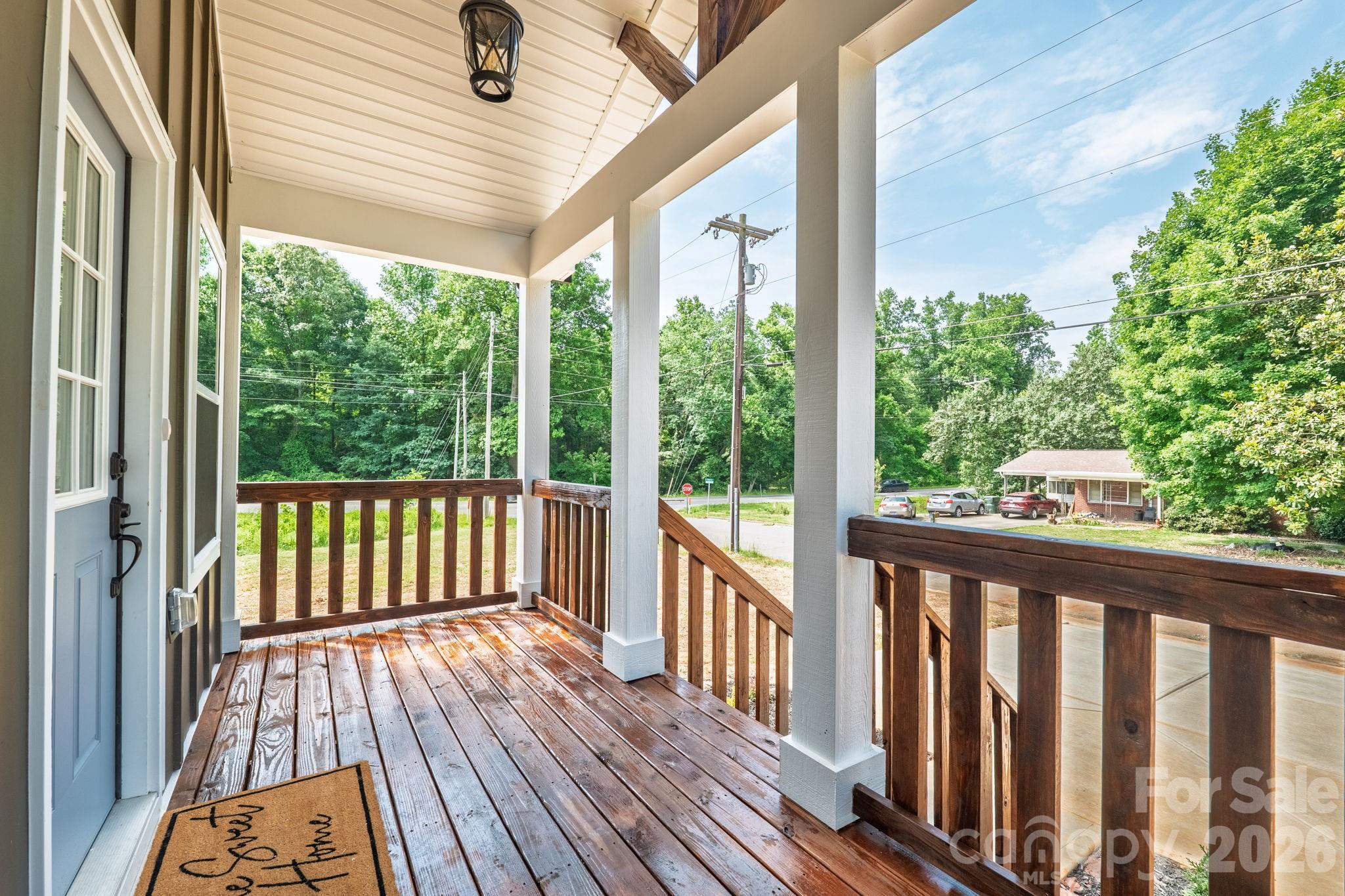 402 Pine Grove Avenue Property Photo 4