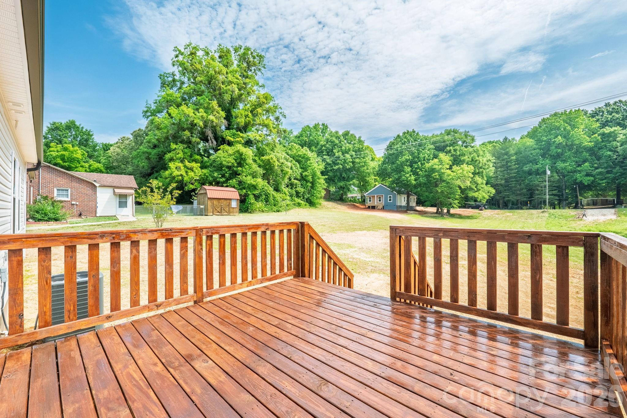 402 Pine Grove Avenue Property Photo 6