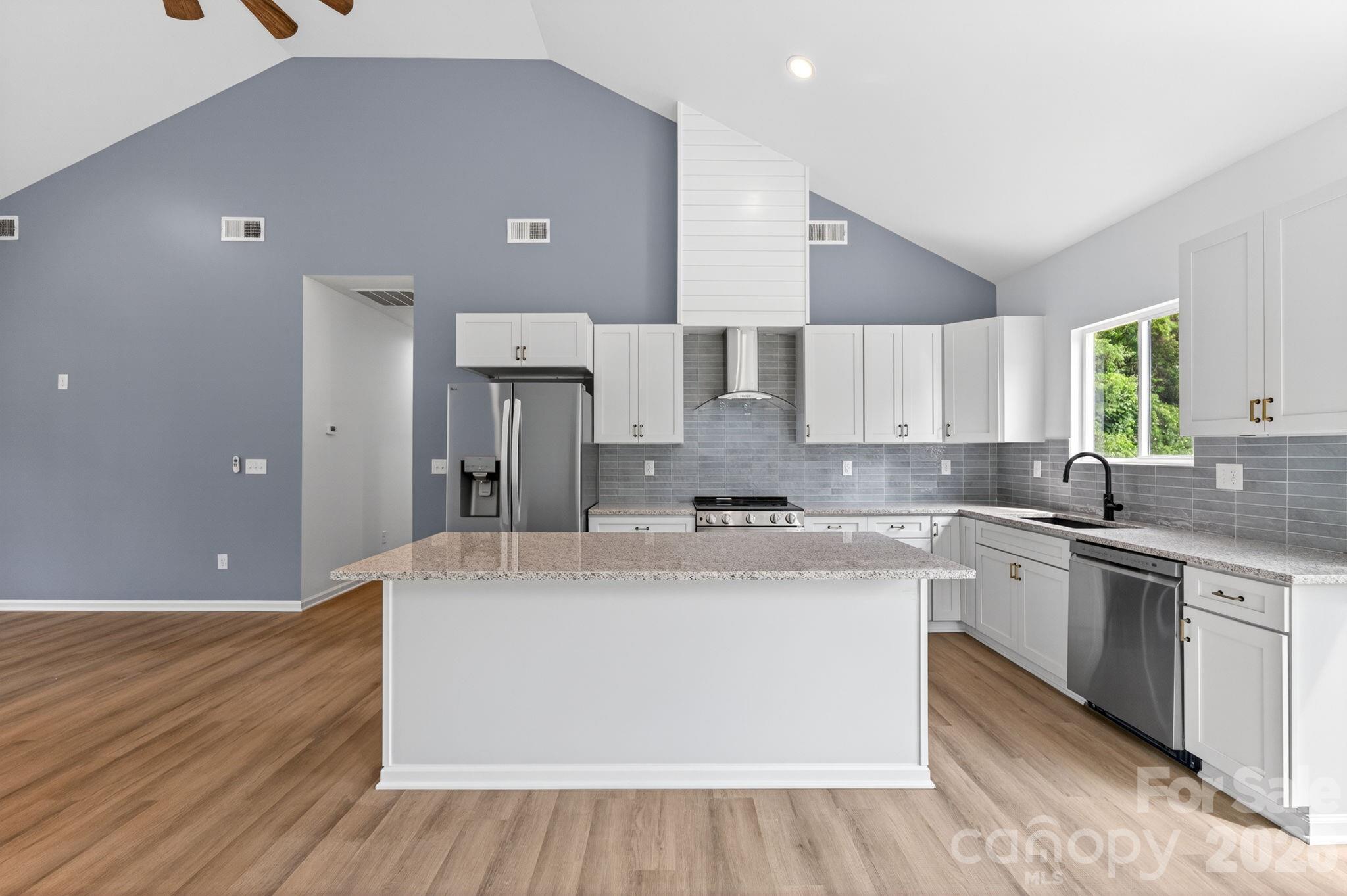 402 Pine Grove Avenue Property Photo 13
