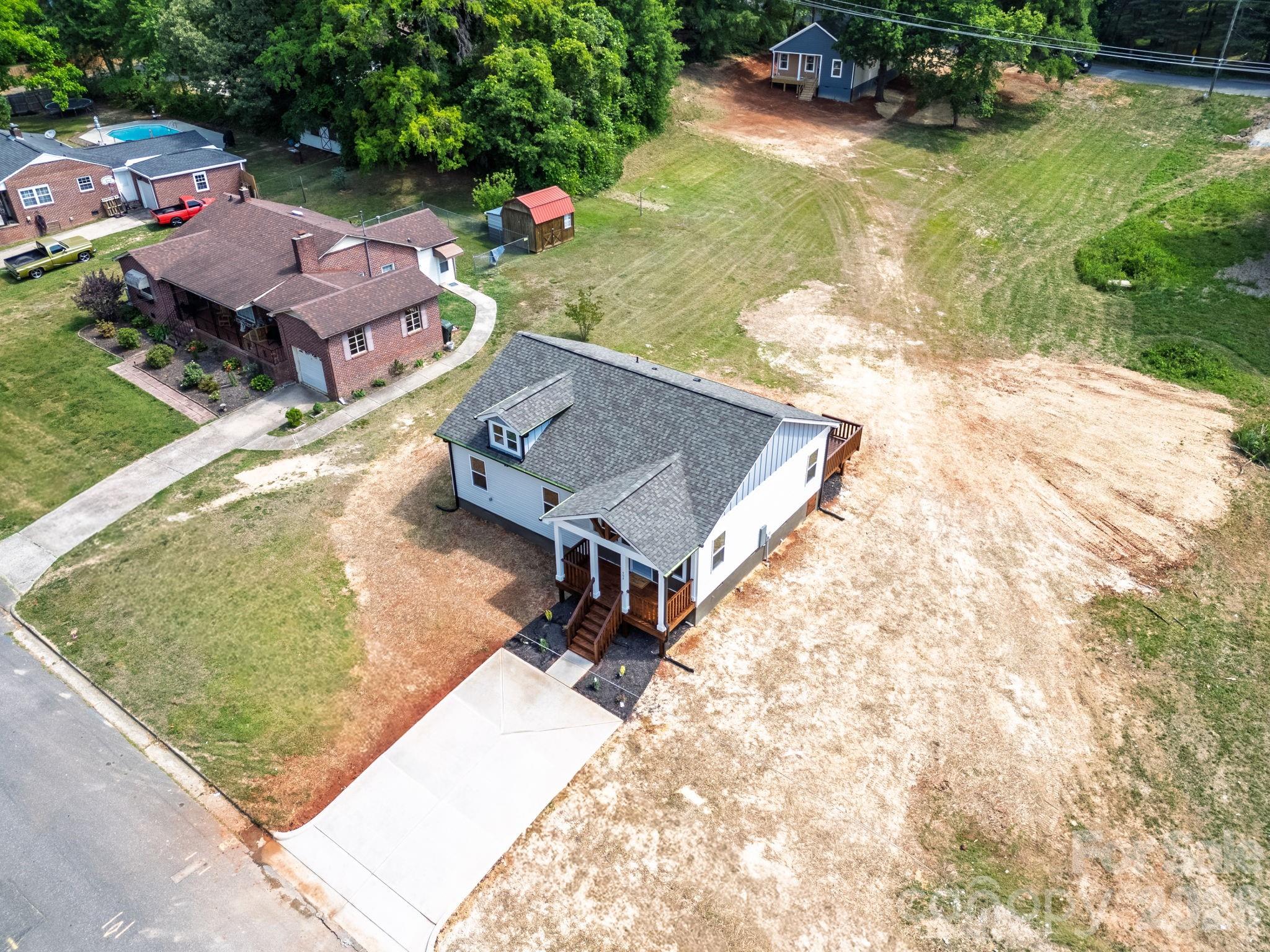 402 Pine Grove Avenue Property Photo 31