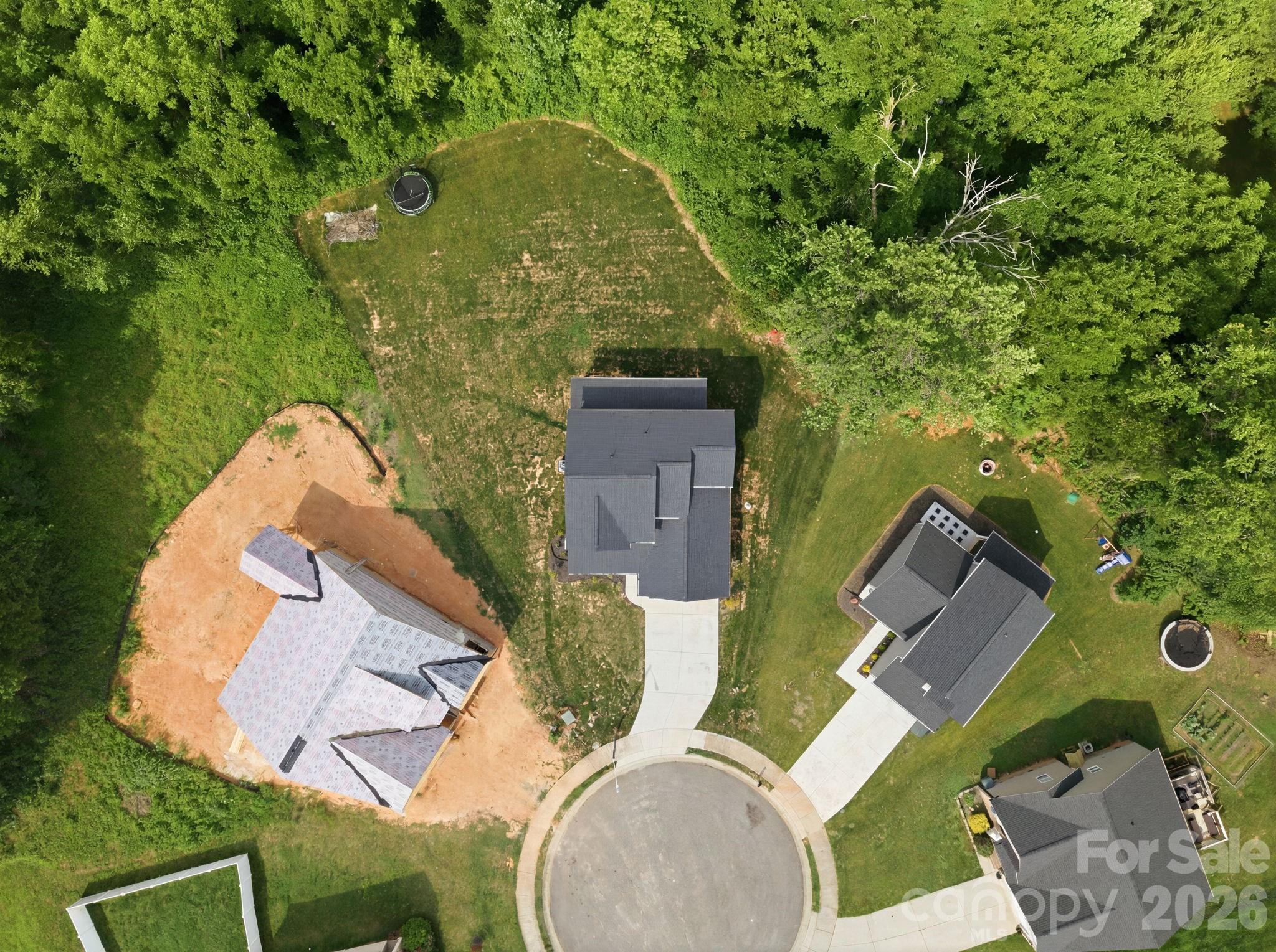 1906 Maius Drive Property Photo 3