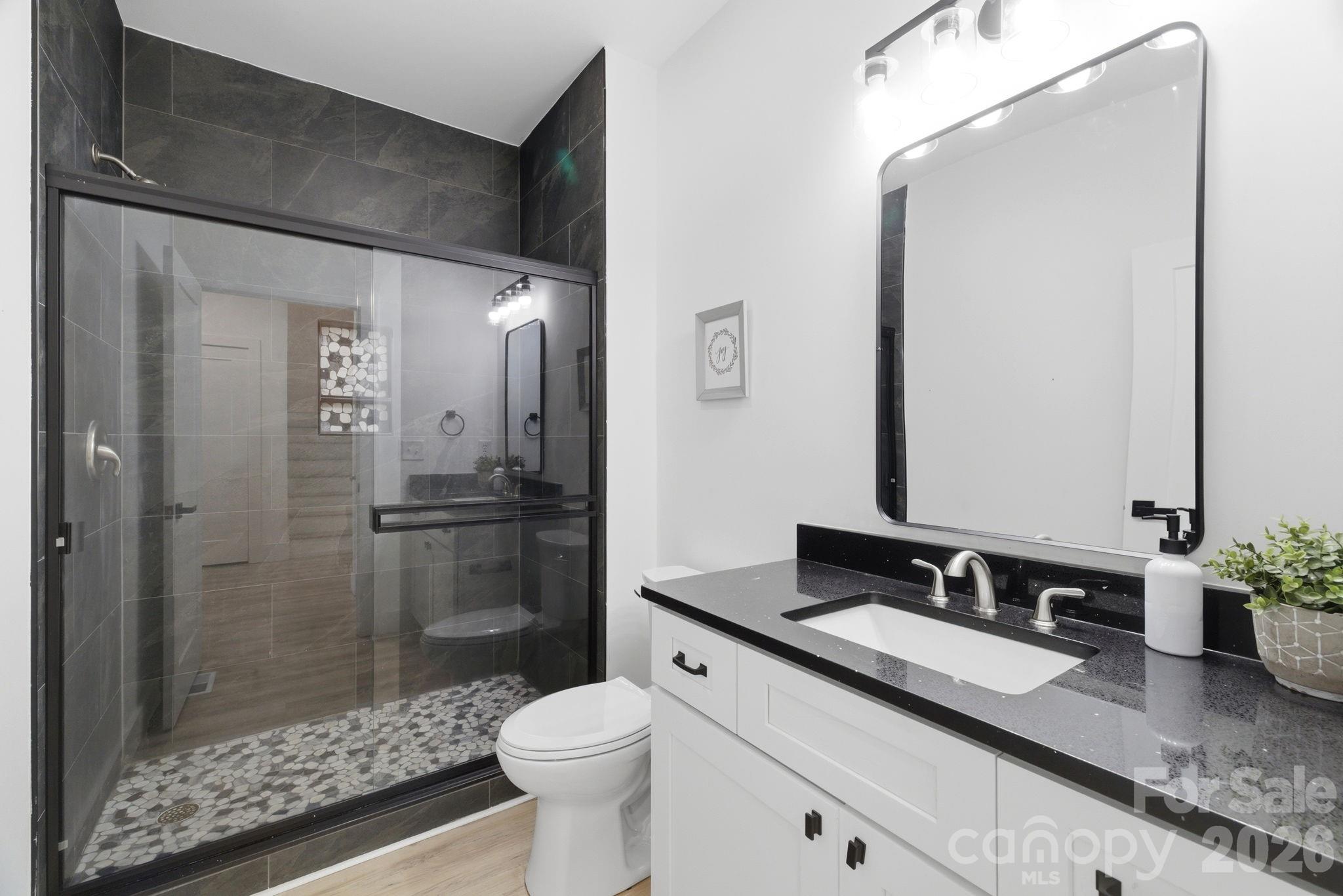1906 Maius Drive Property Photo 8