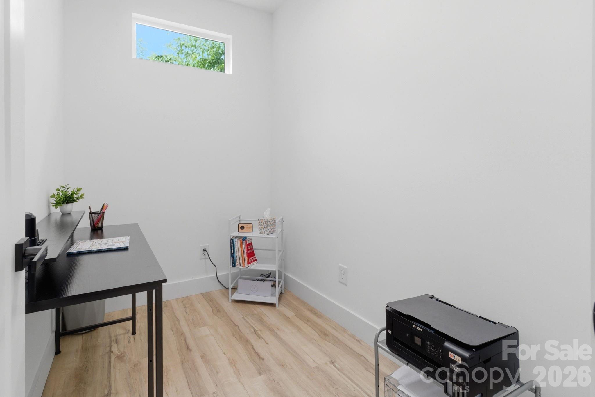 1906 Maius Drive Property Photo 17