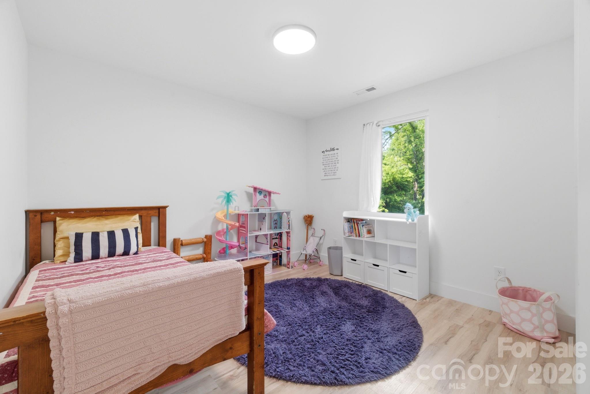 1906 Maius Drive Property Photo 23