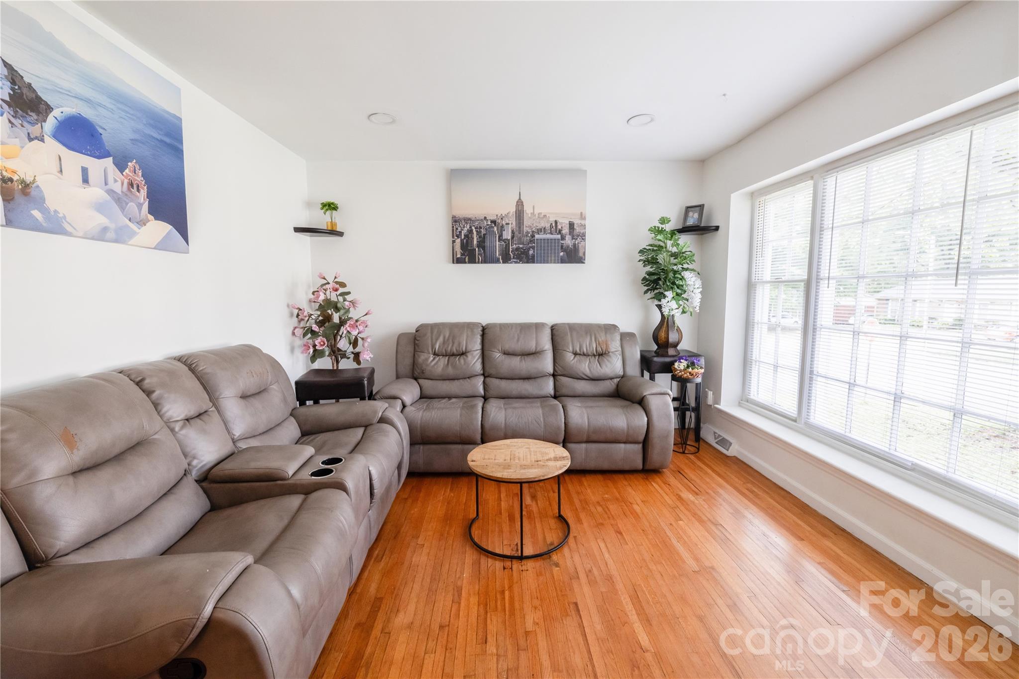 2545 Cedarwild Road Property Photo 11