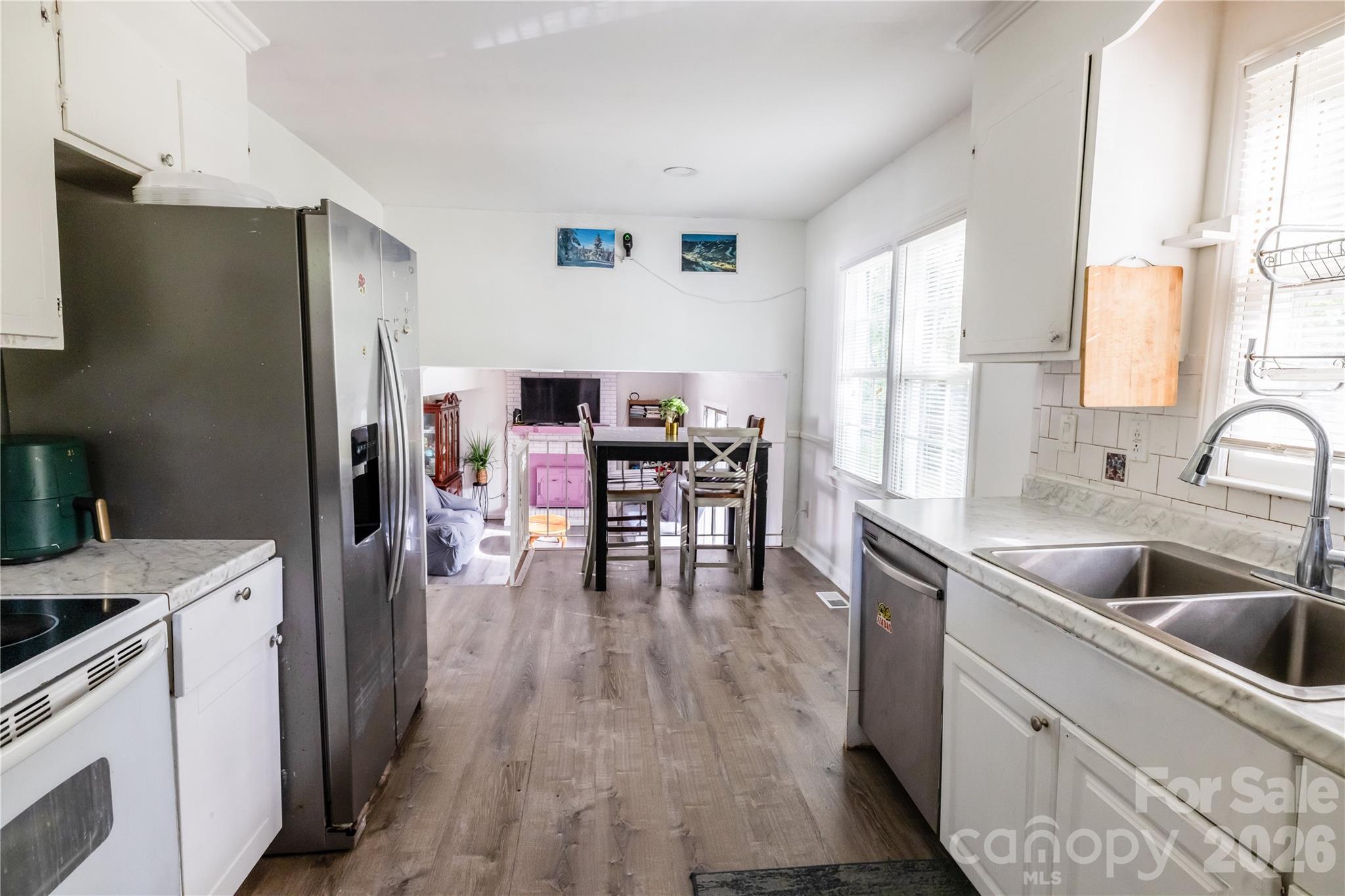 2545 Cedarwild Road Property Photo 13