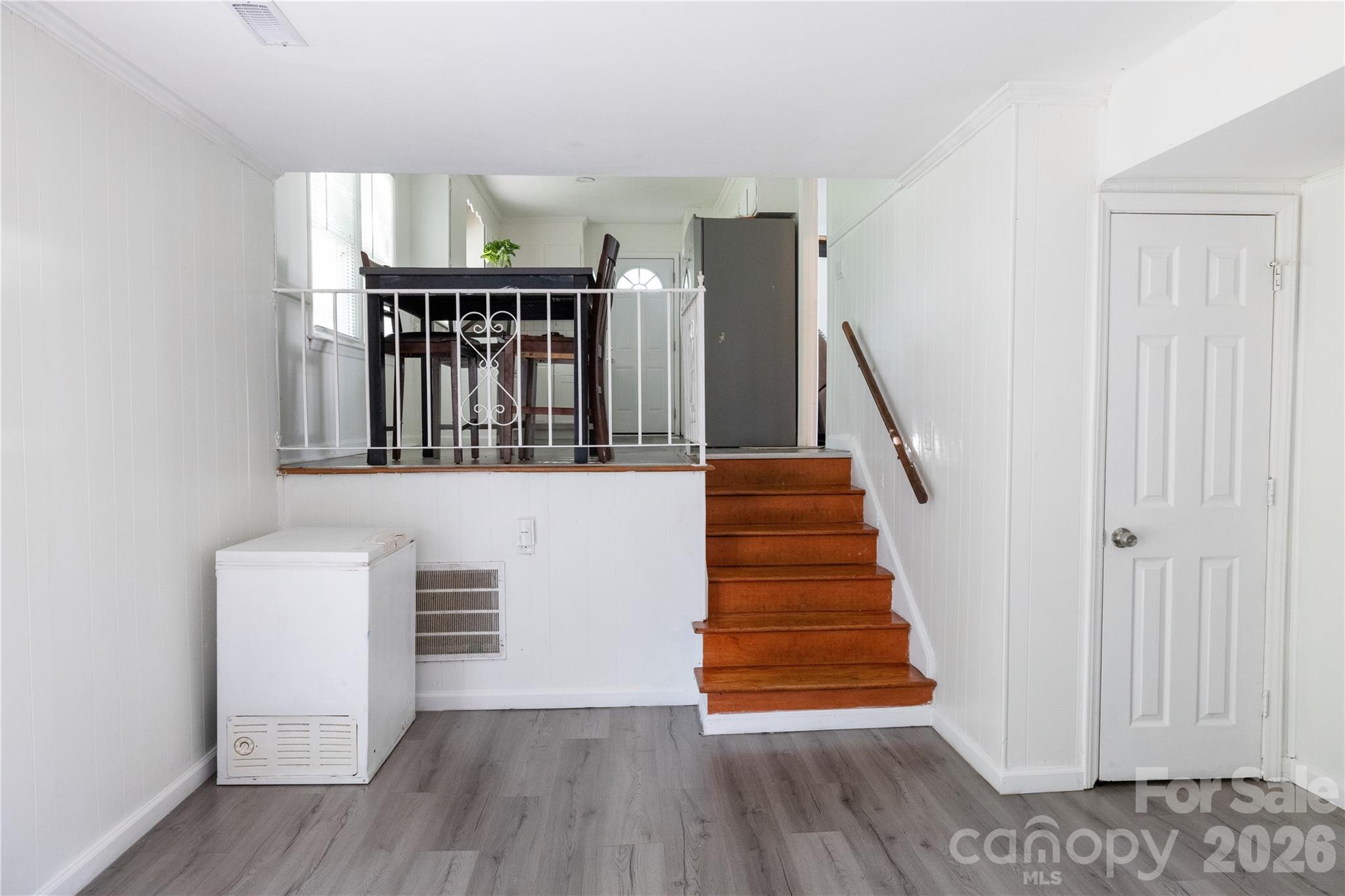 2545 Cedarwild Road Property Photo 15