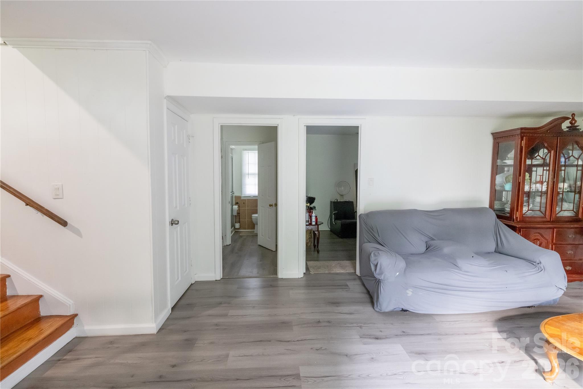 2545 Cedarwild Road Property Photo 18