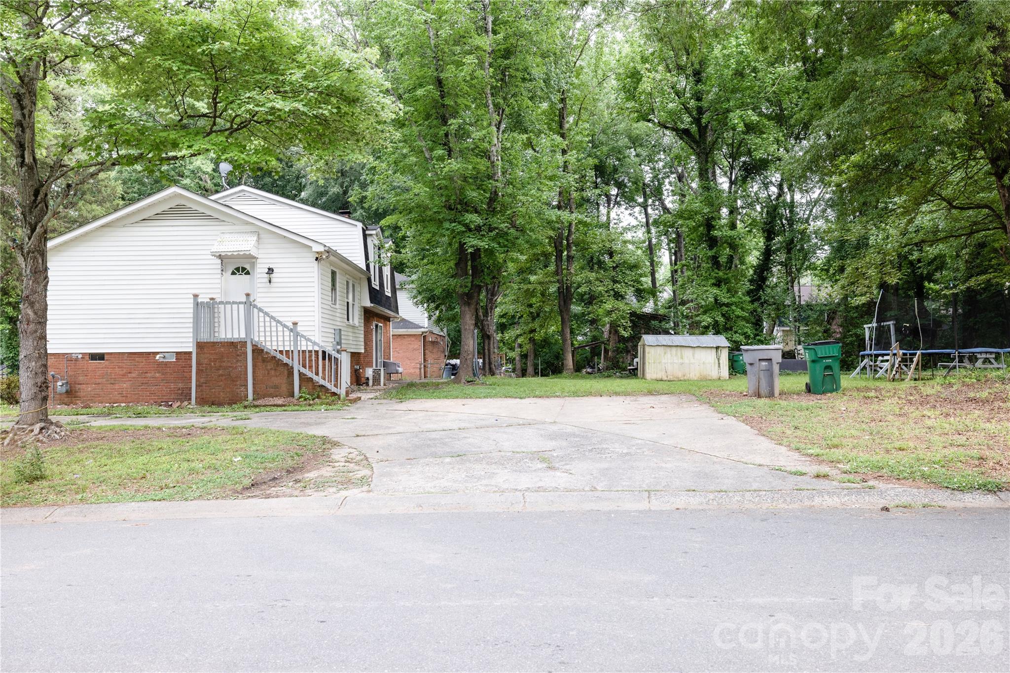 2545 Cedarwild Road Property Photo 24