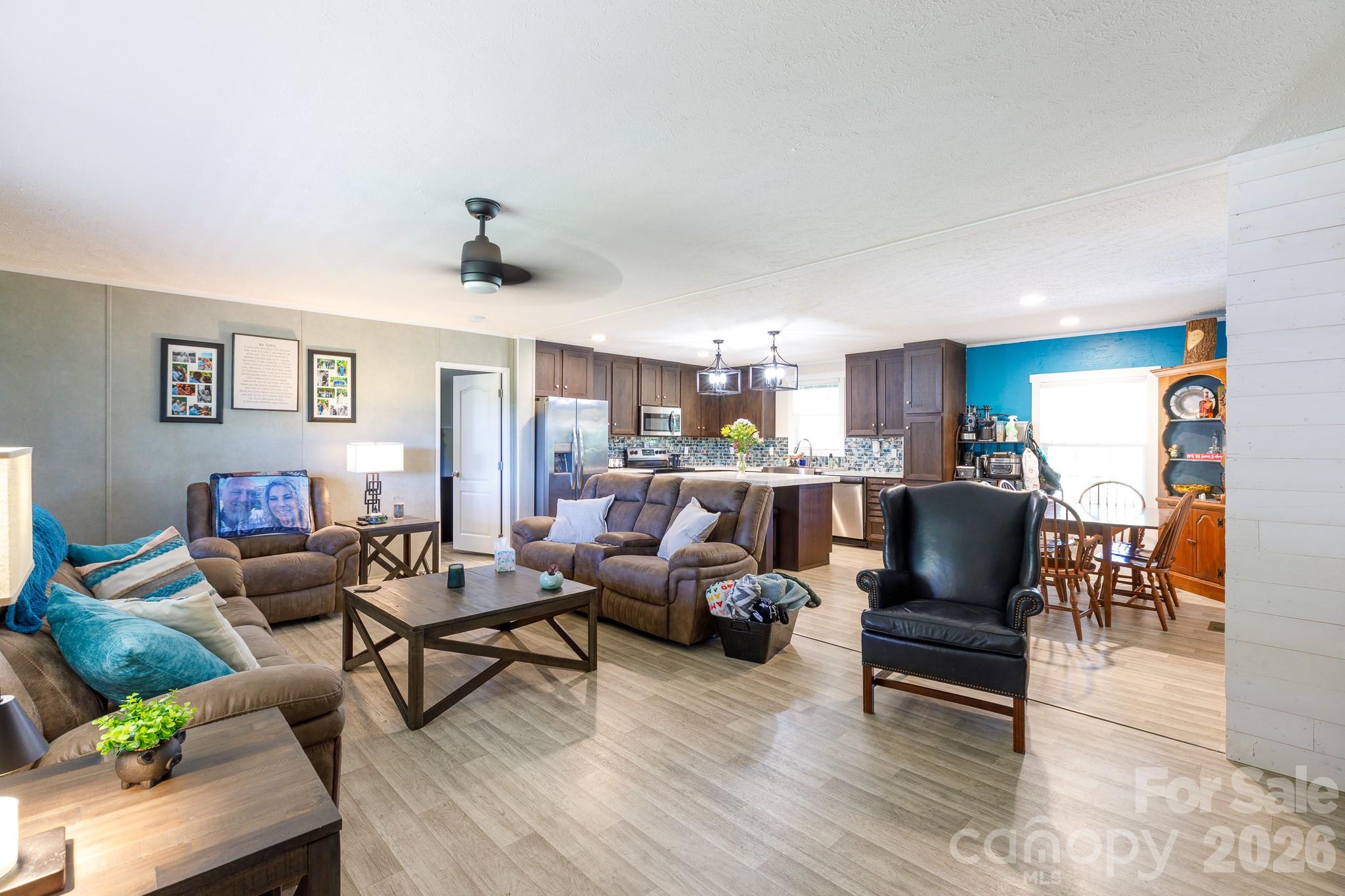 1283 Countryside Drive Property Photo 10