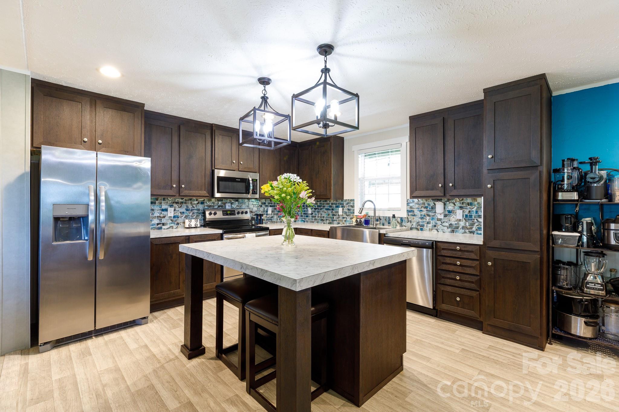 1283 Countryside Drive Property Photo 11