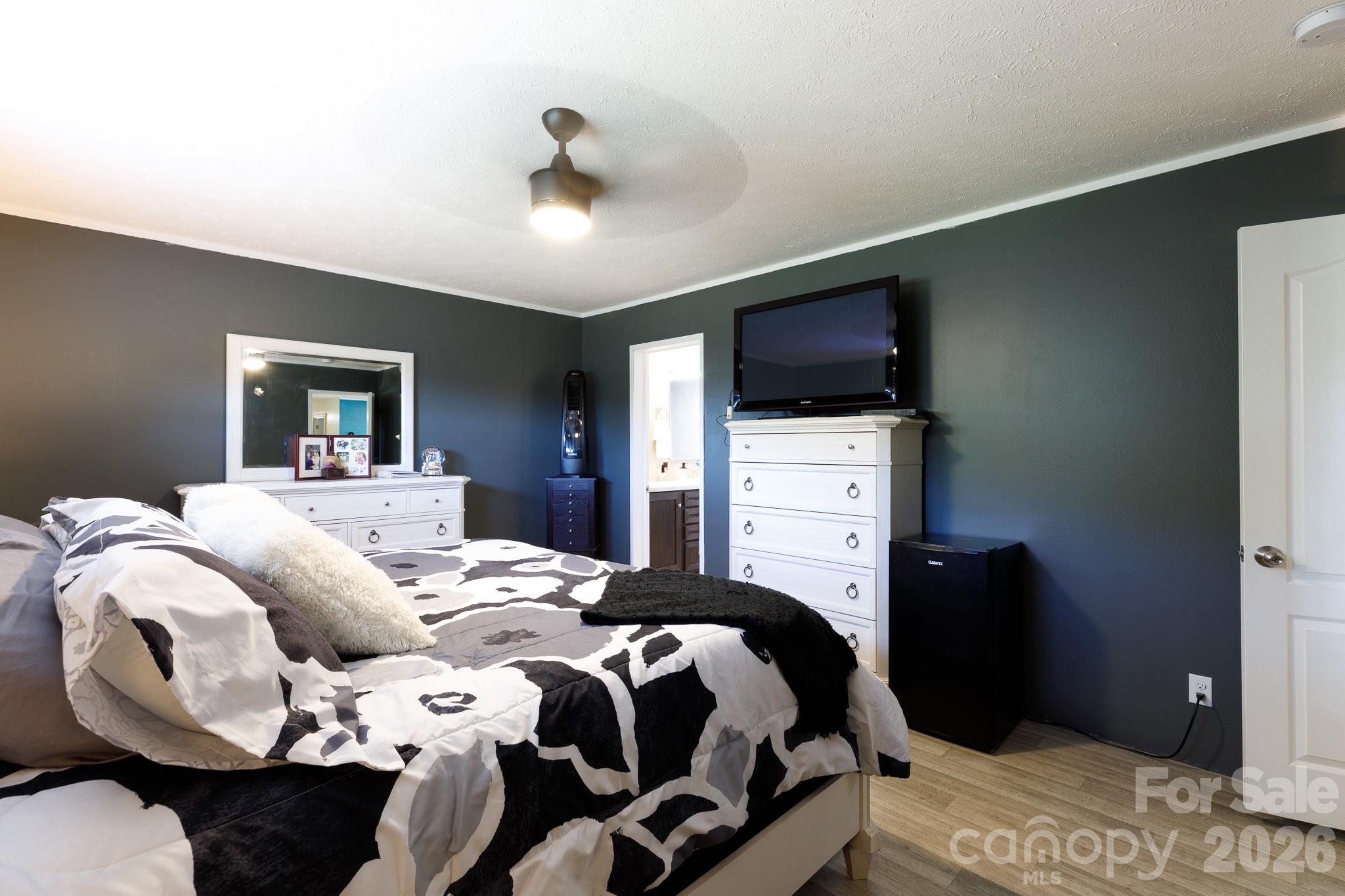1283 Countryside Drive Property Photo 15