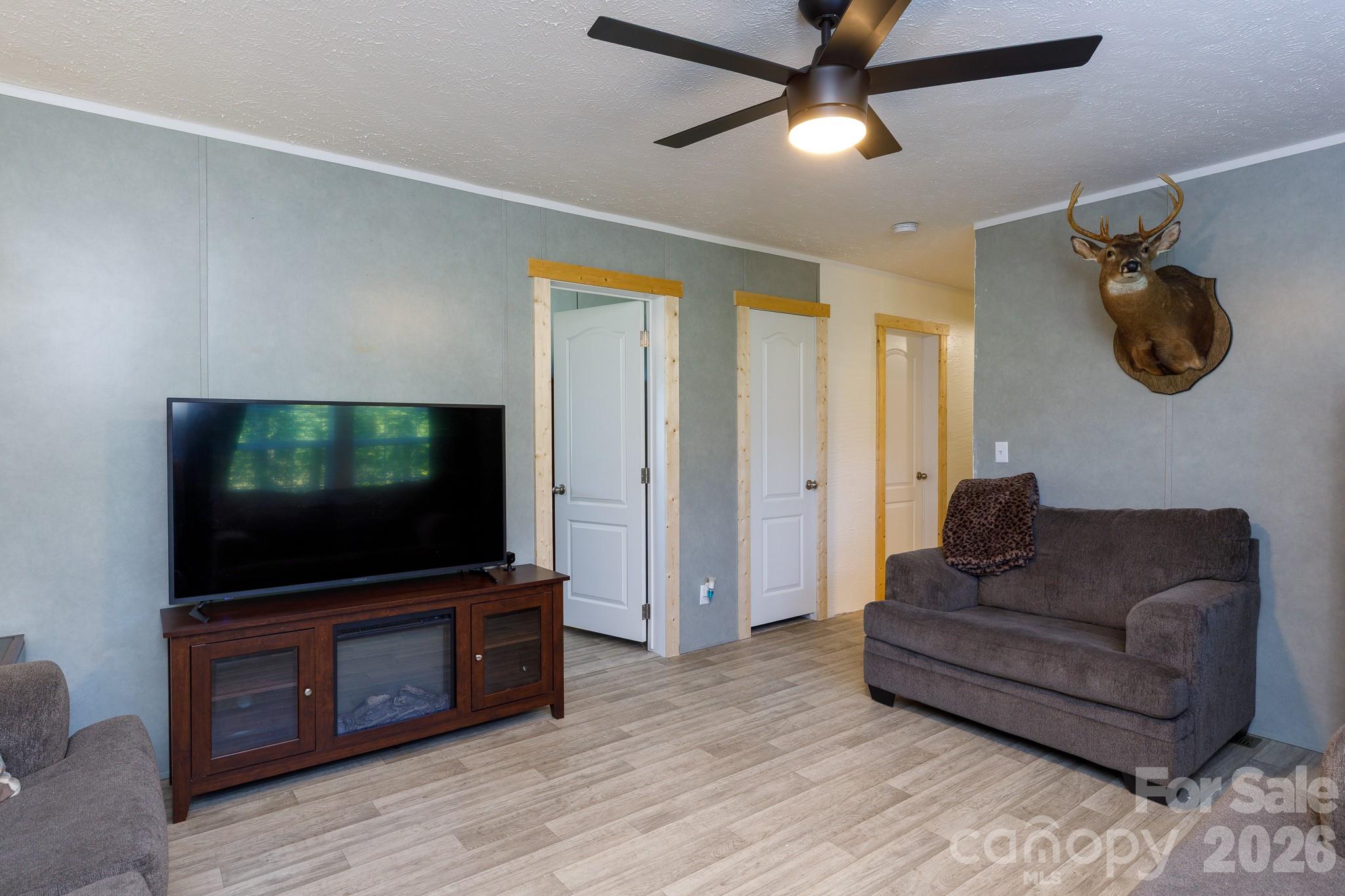 1283 Countryside Drive Property Photo 22
