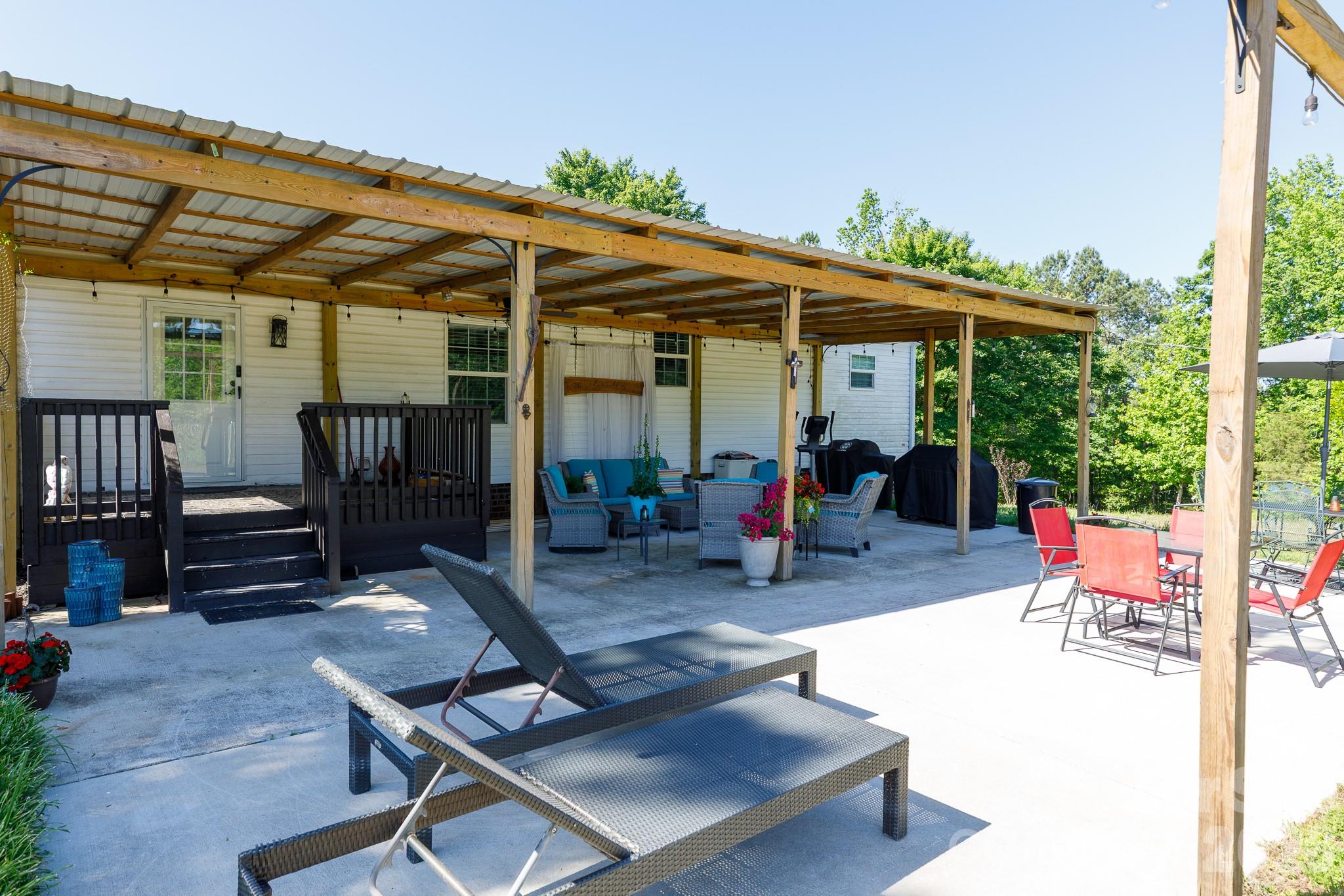 1283 Countryside Drive Property Photo 25