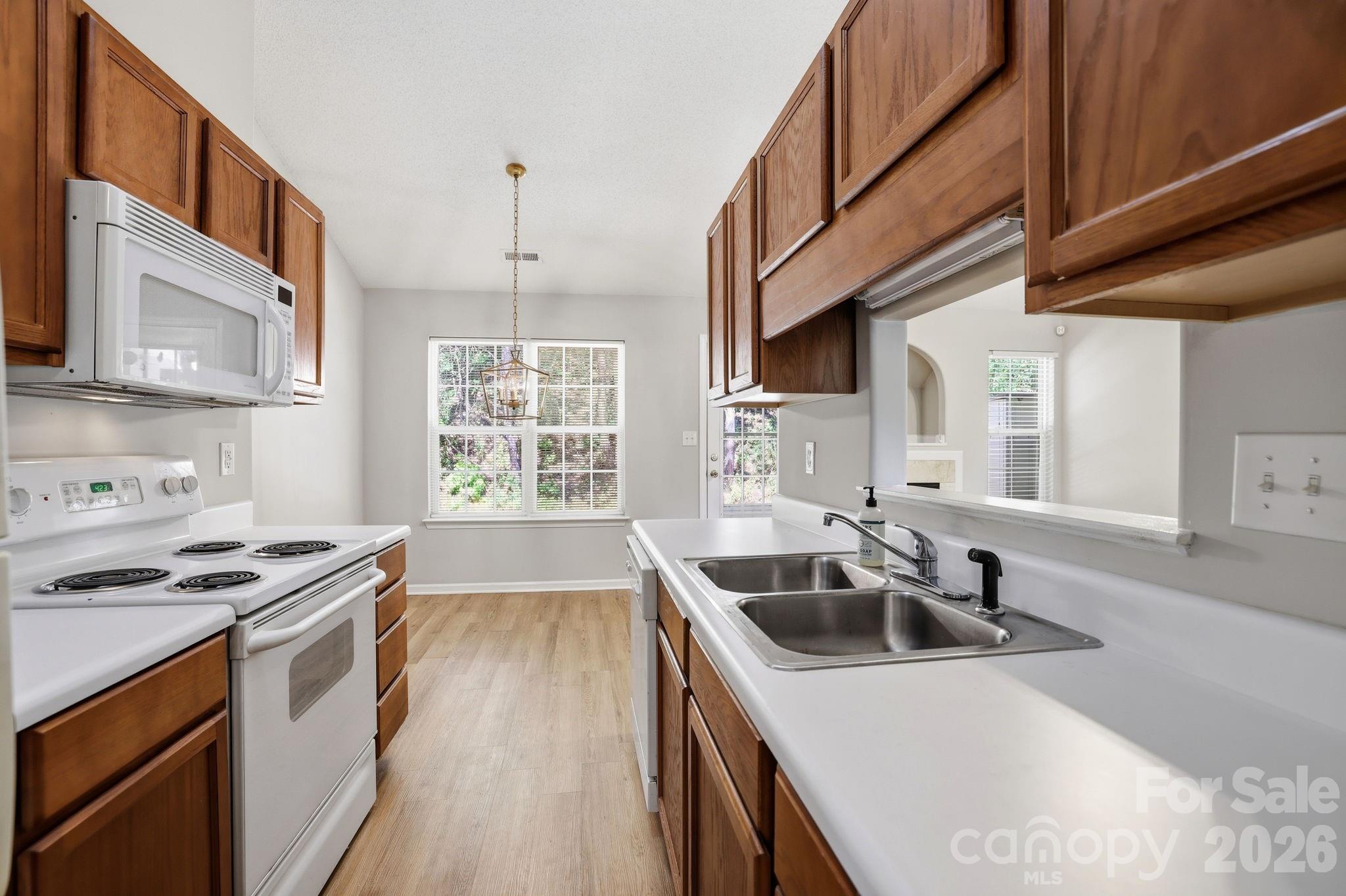 7616 Silver Arrow Drive Property Photo 6
