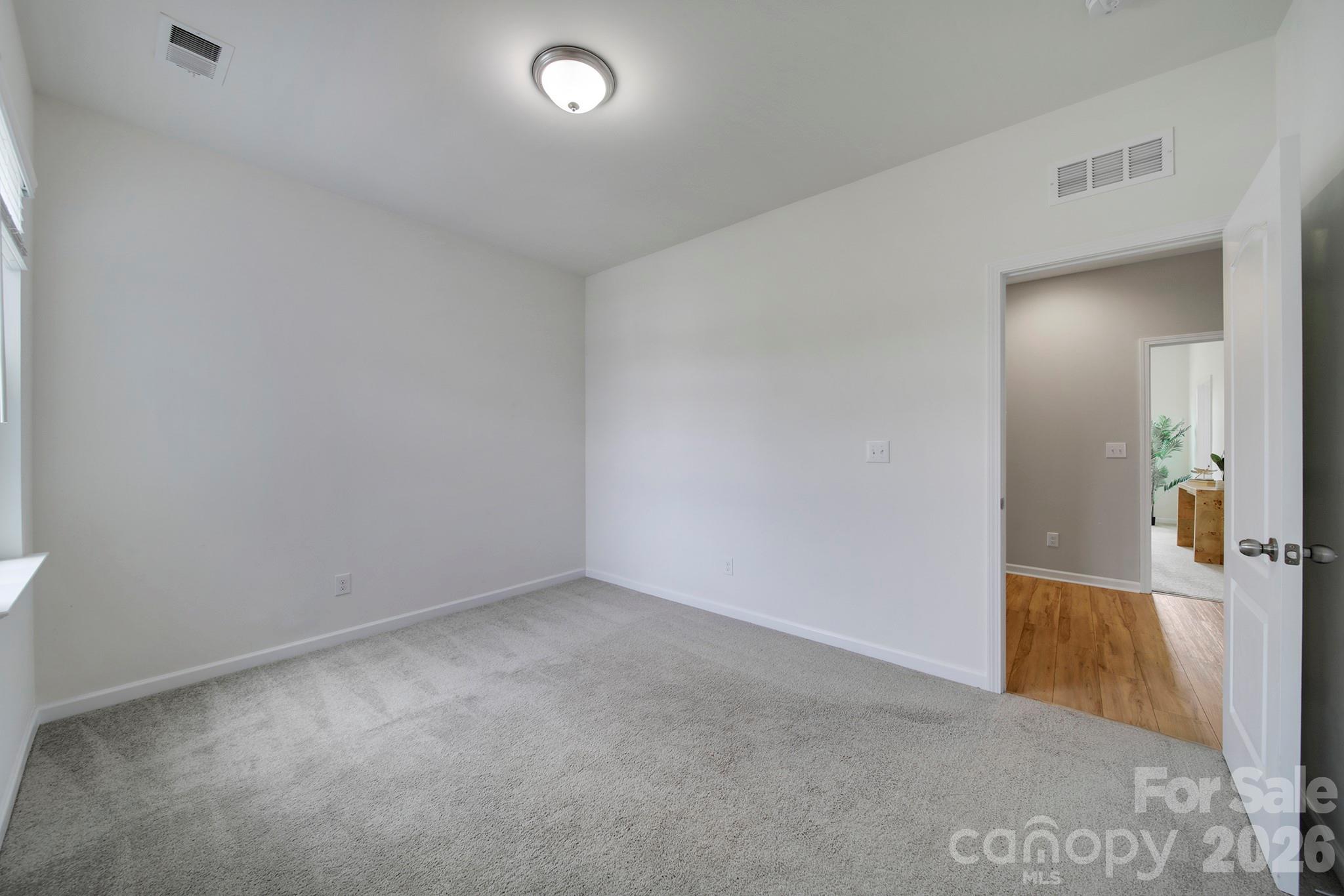 637 Amber Meadows Way Property Photo 28