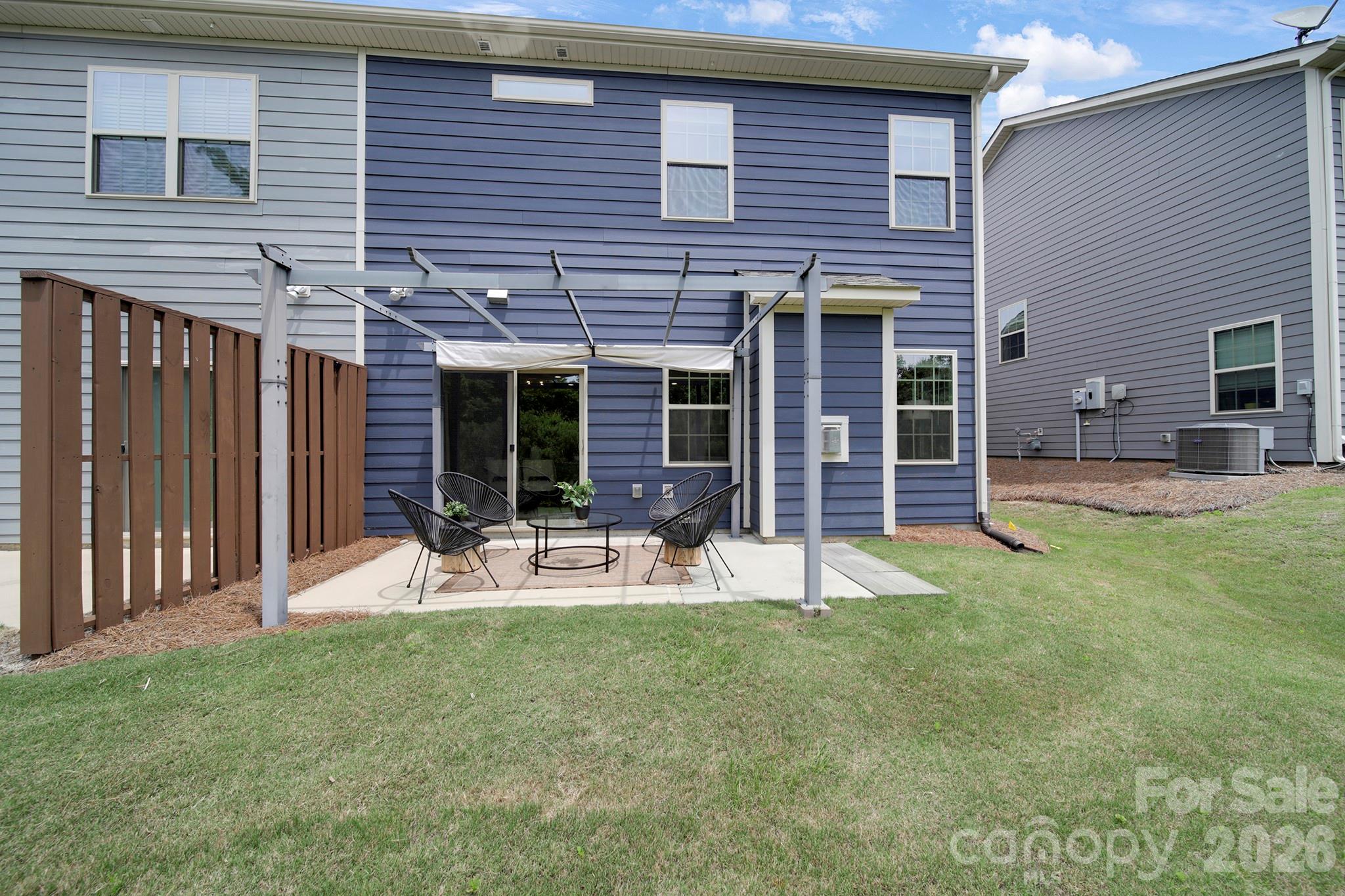 637 Amber Meadows Way Property Photo 32