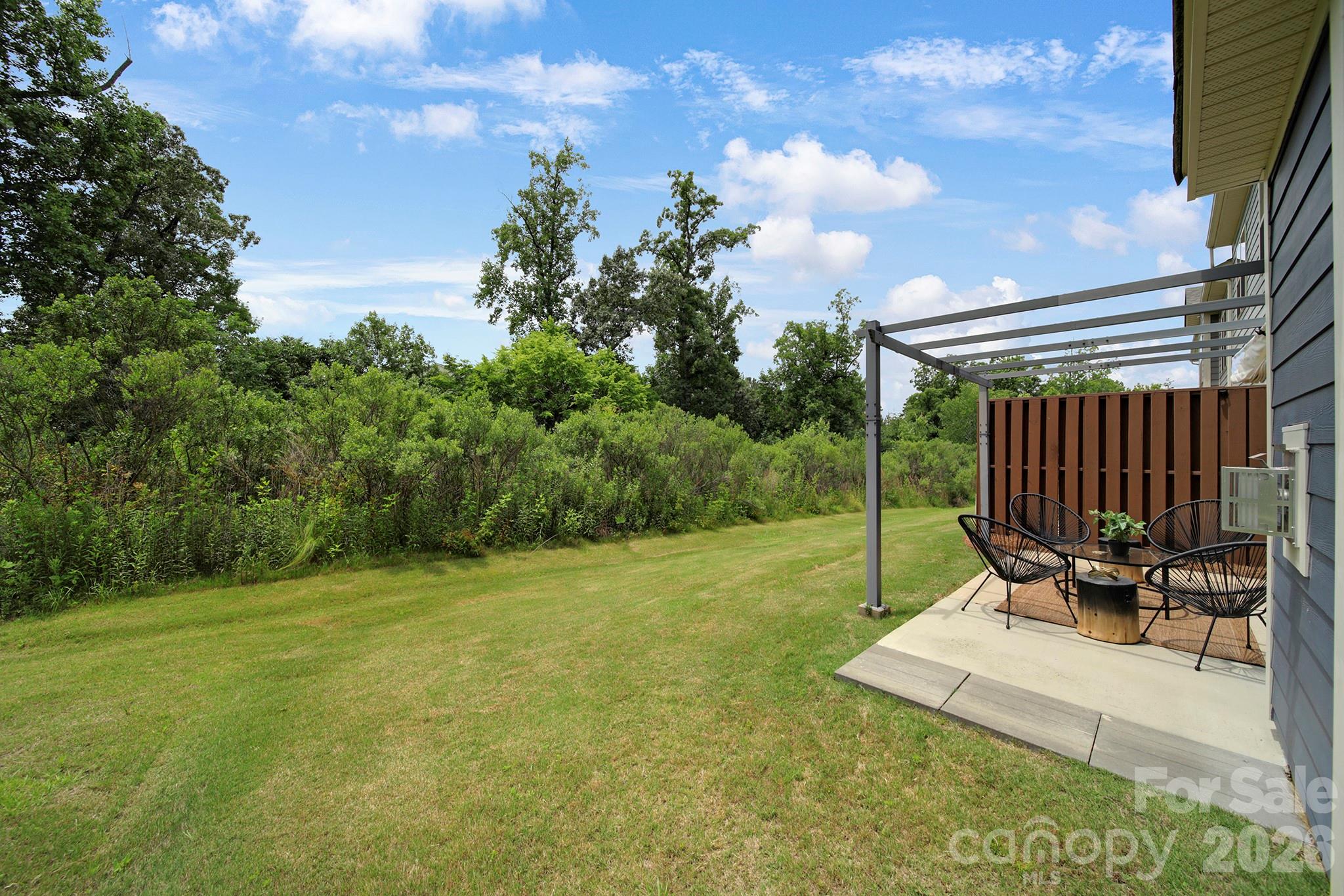 637 Amber Meadows Way Property Photo 34
