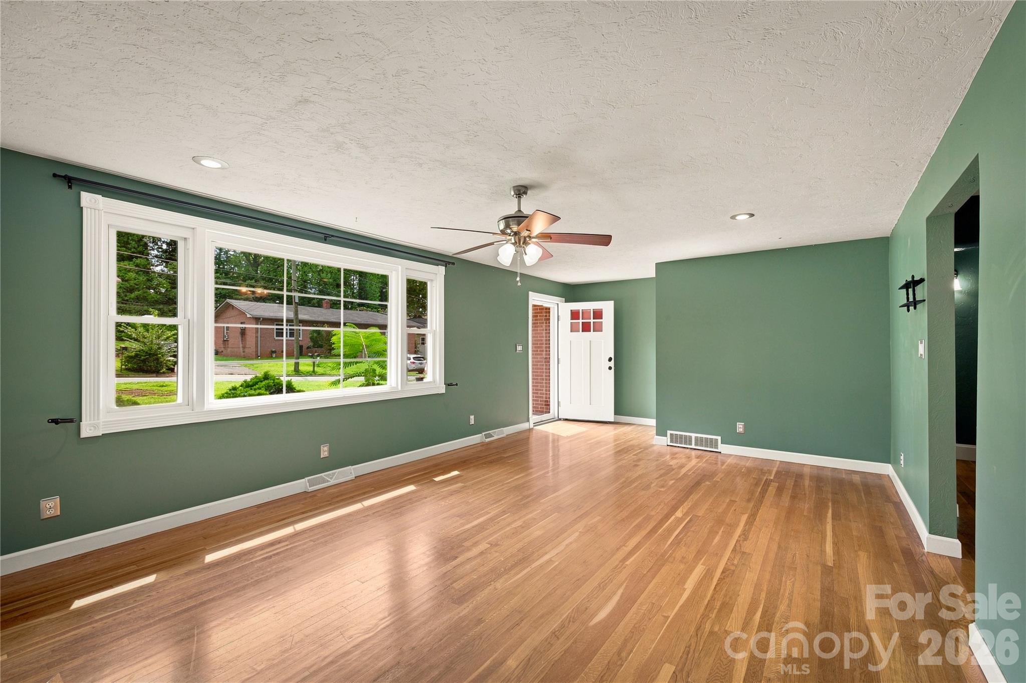 200 Falls Street Property Photo 3