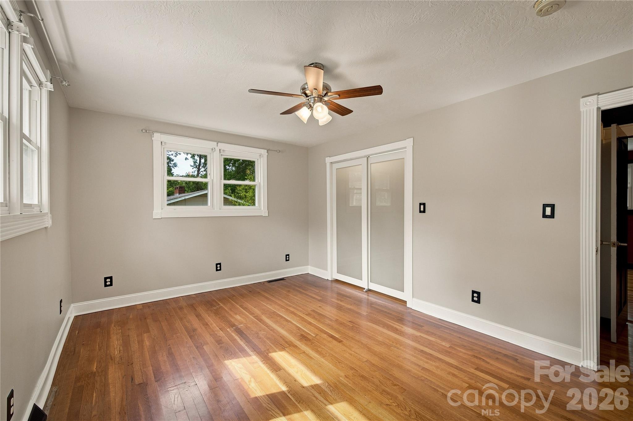 200 Falls Street Property Photo 10