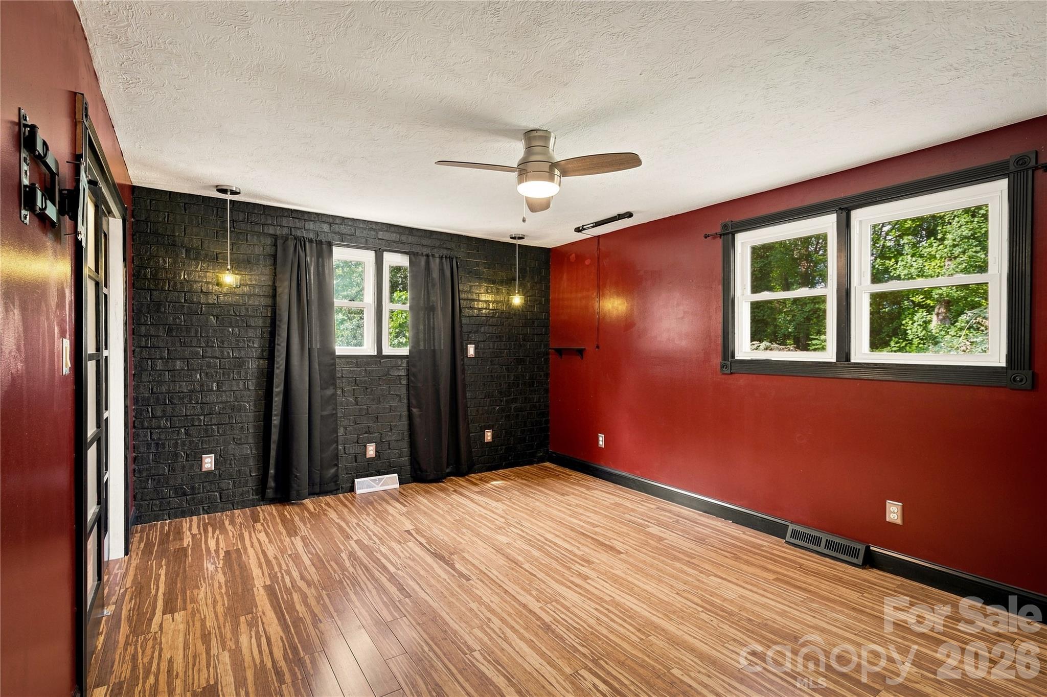 200 Falls Street Property Photo 11