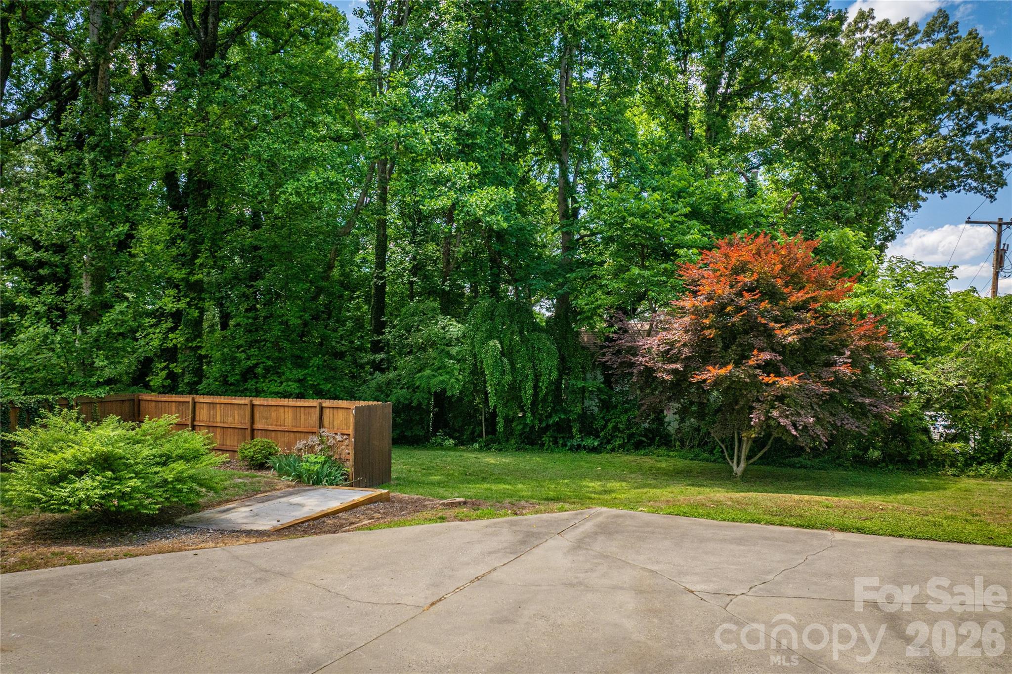 200 Falls Street Property Photo 25