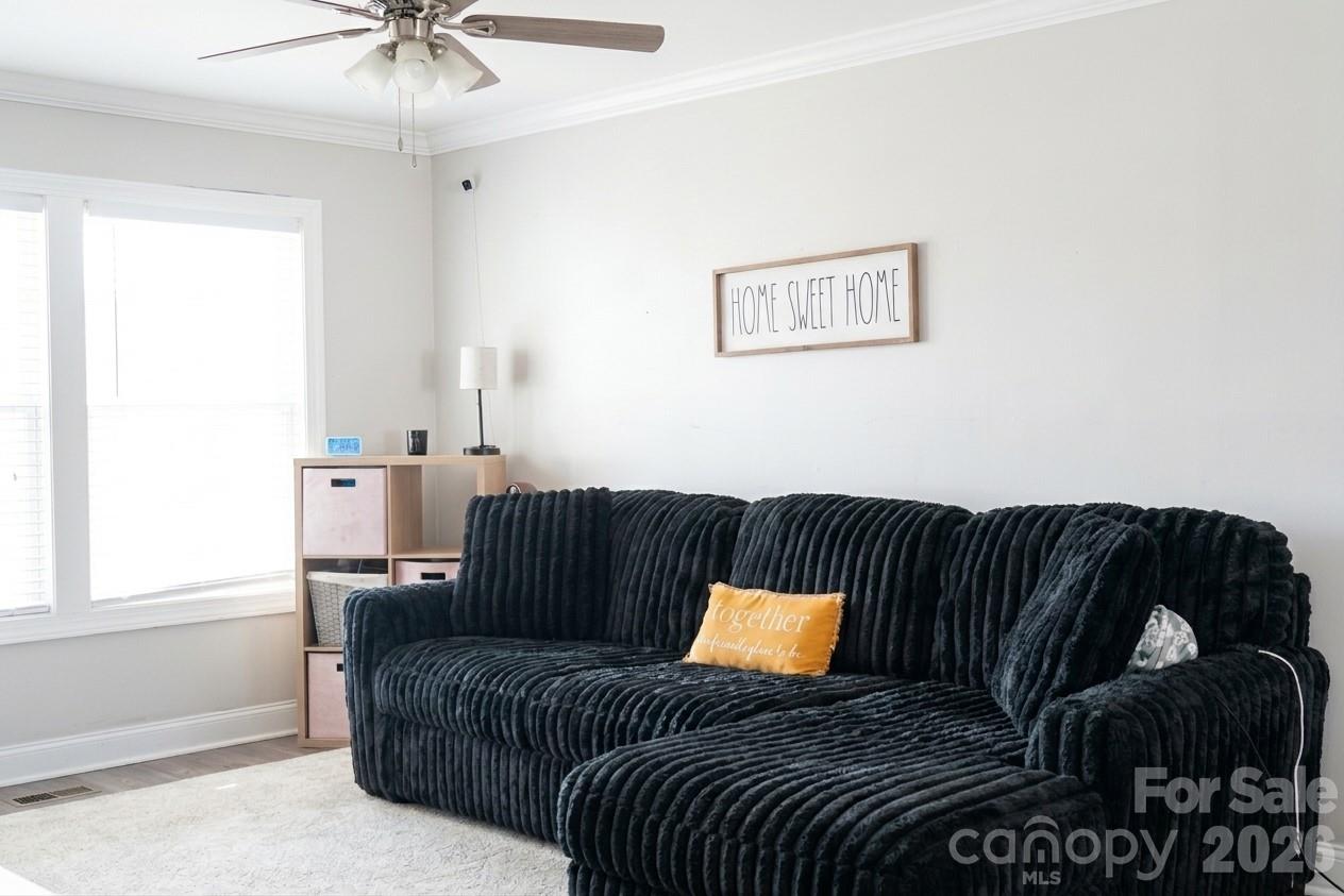 1629 Oak Leaf Drive Property Photo 2