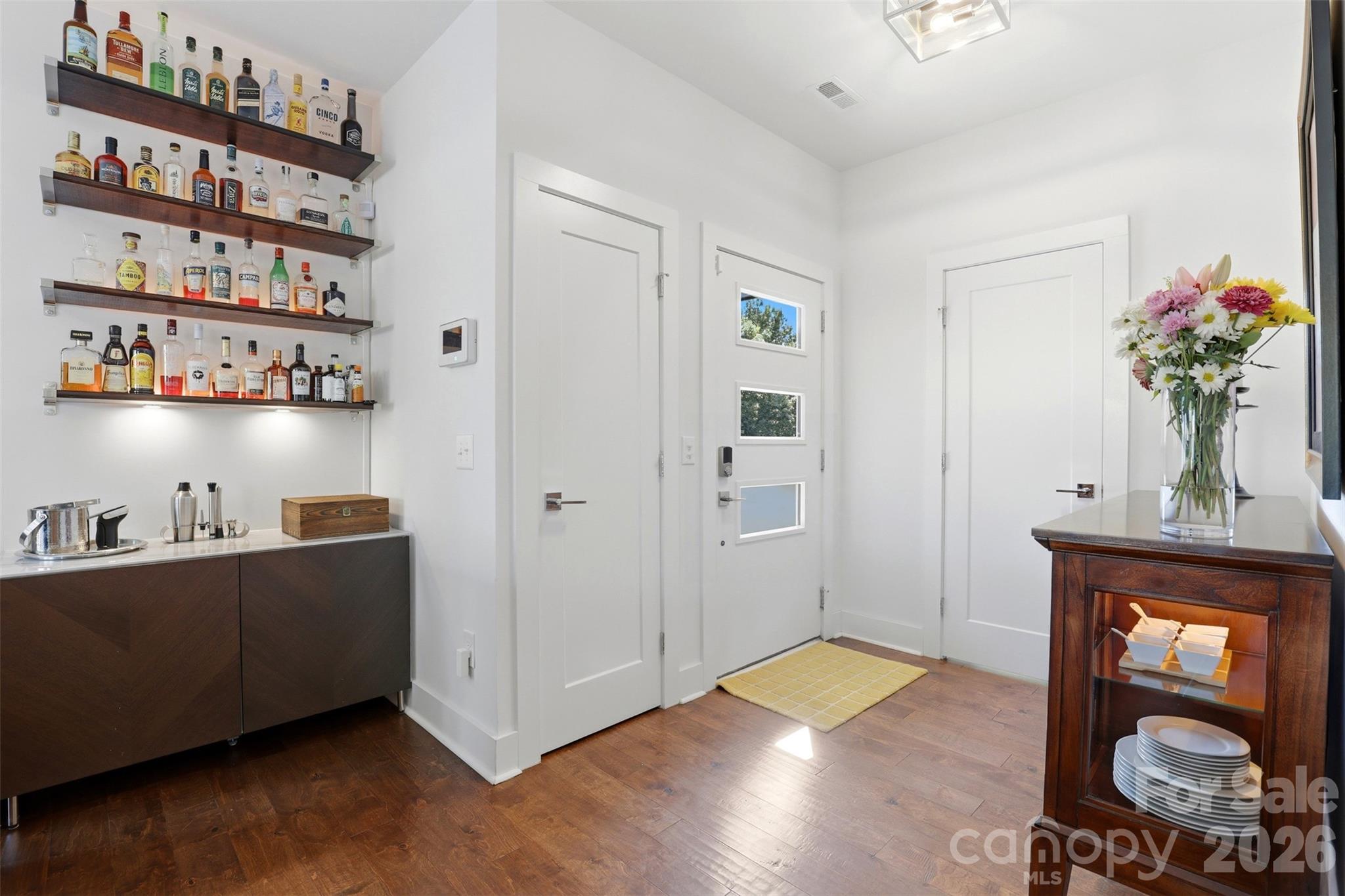 715 E 28th Street Property Photo 15