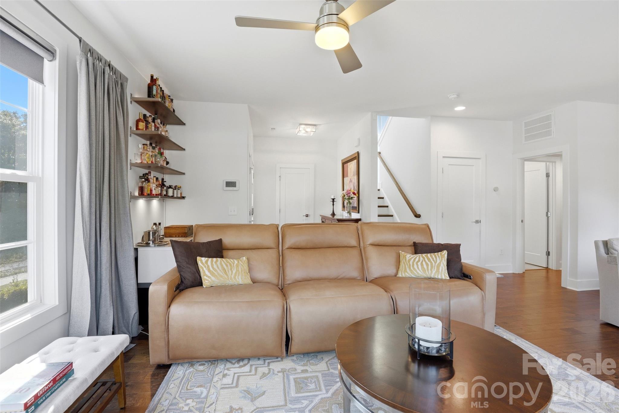 715 E 28th Street Property Photo 42
