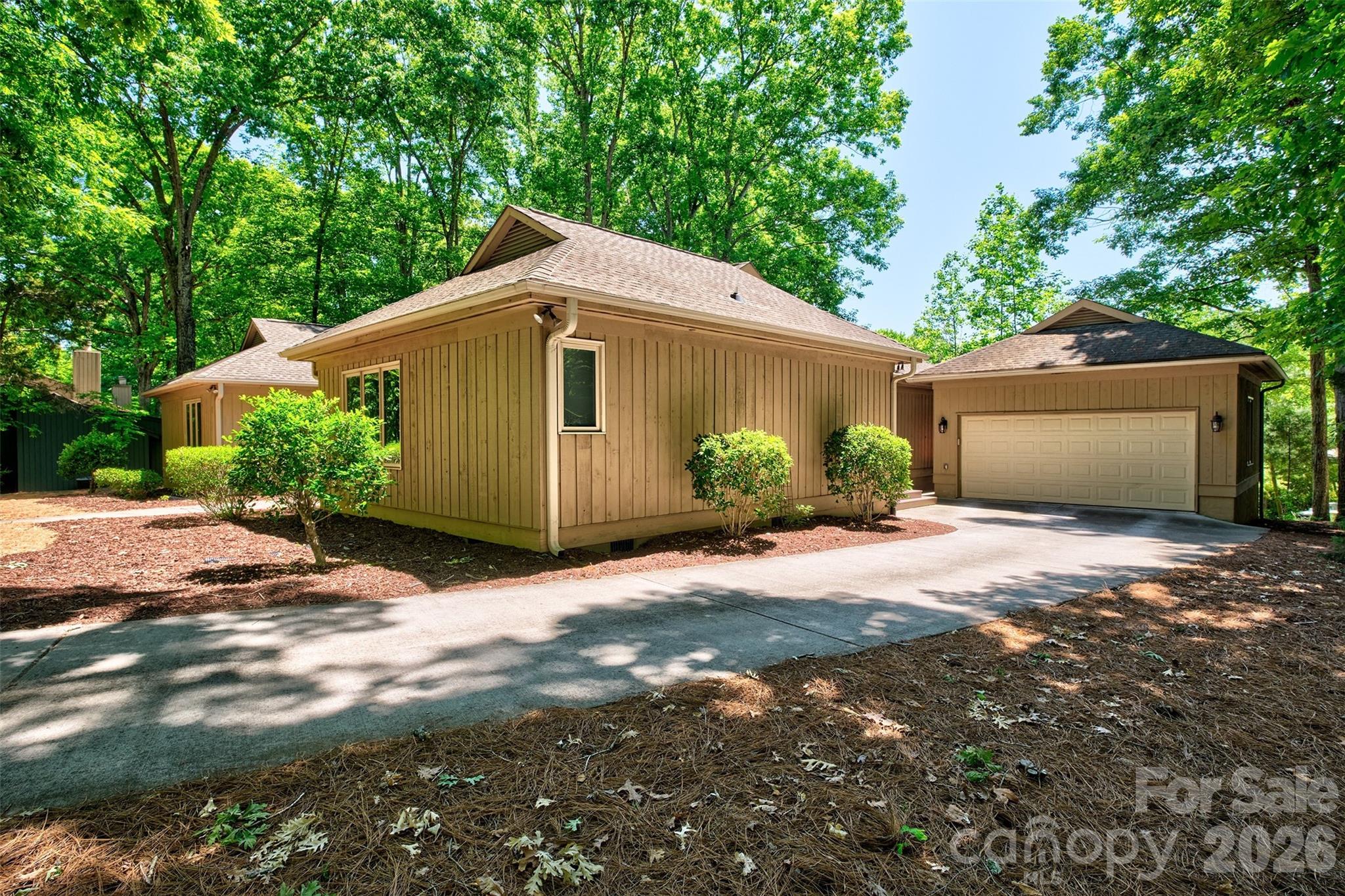 6 Honeysuckle Woods Property Photo 30
