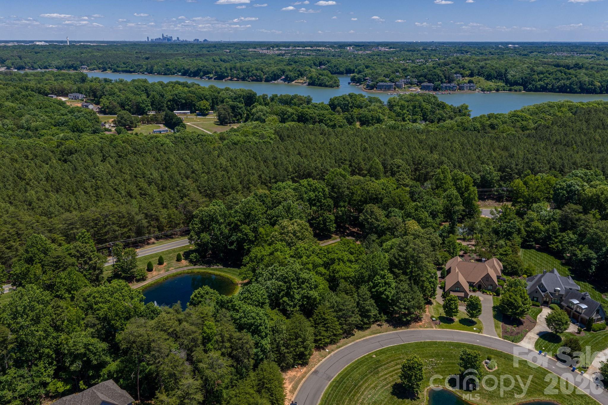 1116 Verdant Ridge Circle Property Photo 6