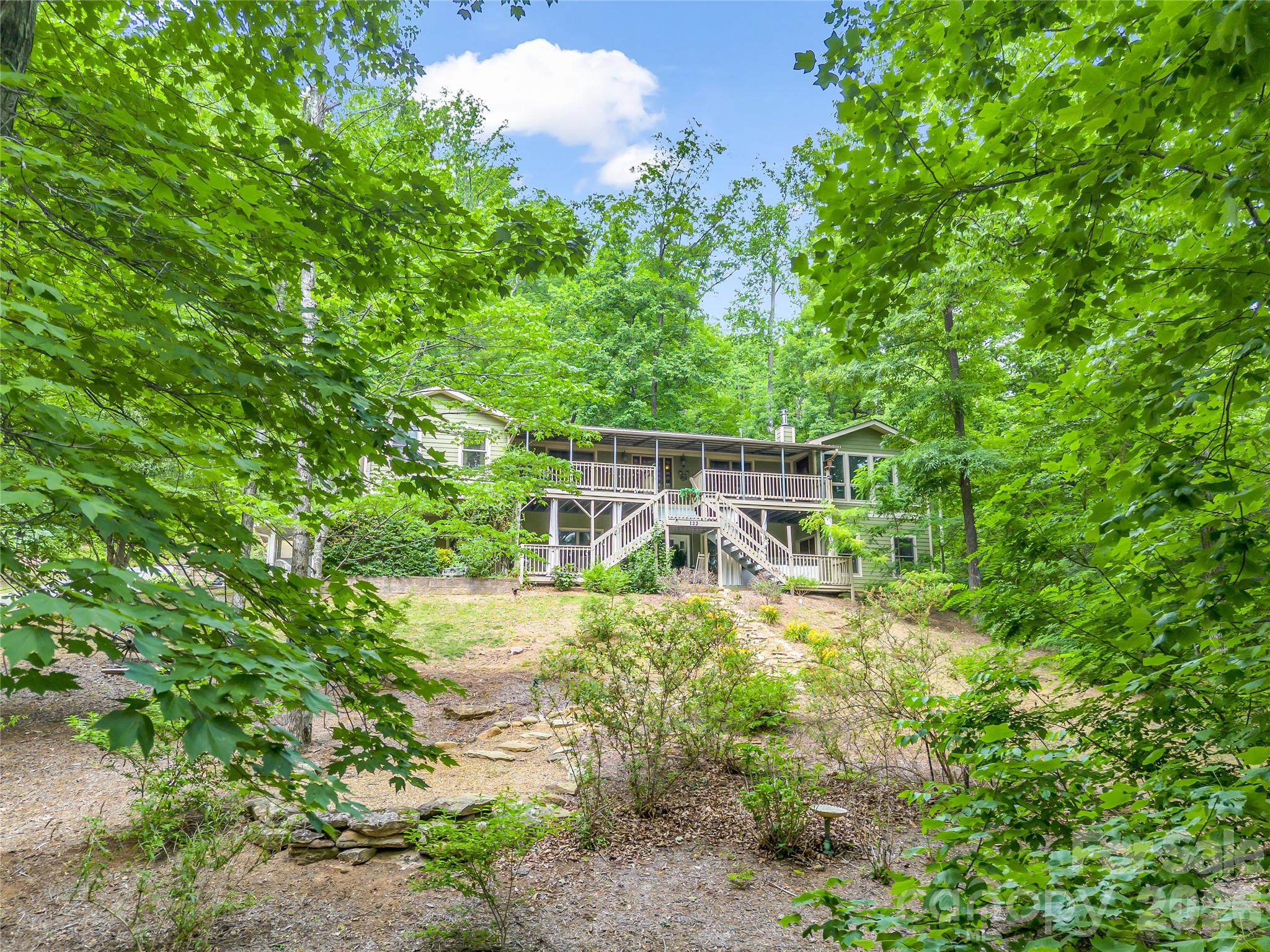 122 Raptor Court Property Photo 3