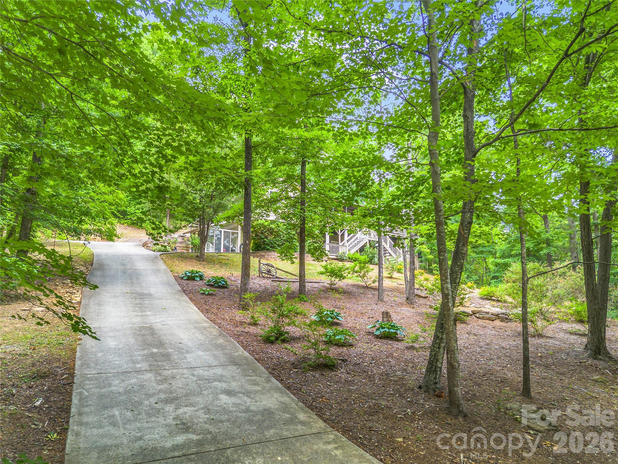 122 Raptor Court Property Photo 4
