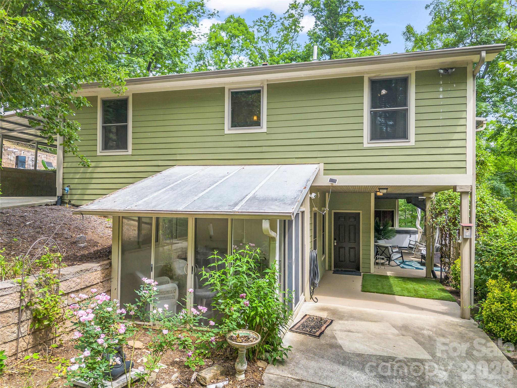122 Raptor Court Property Photo 5