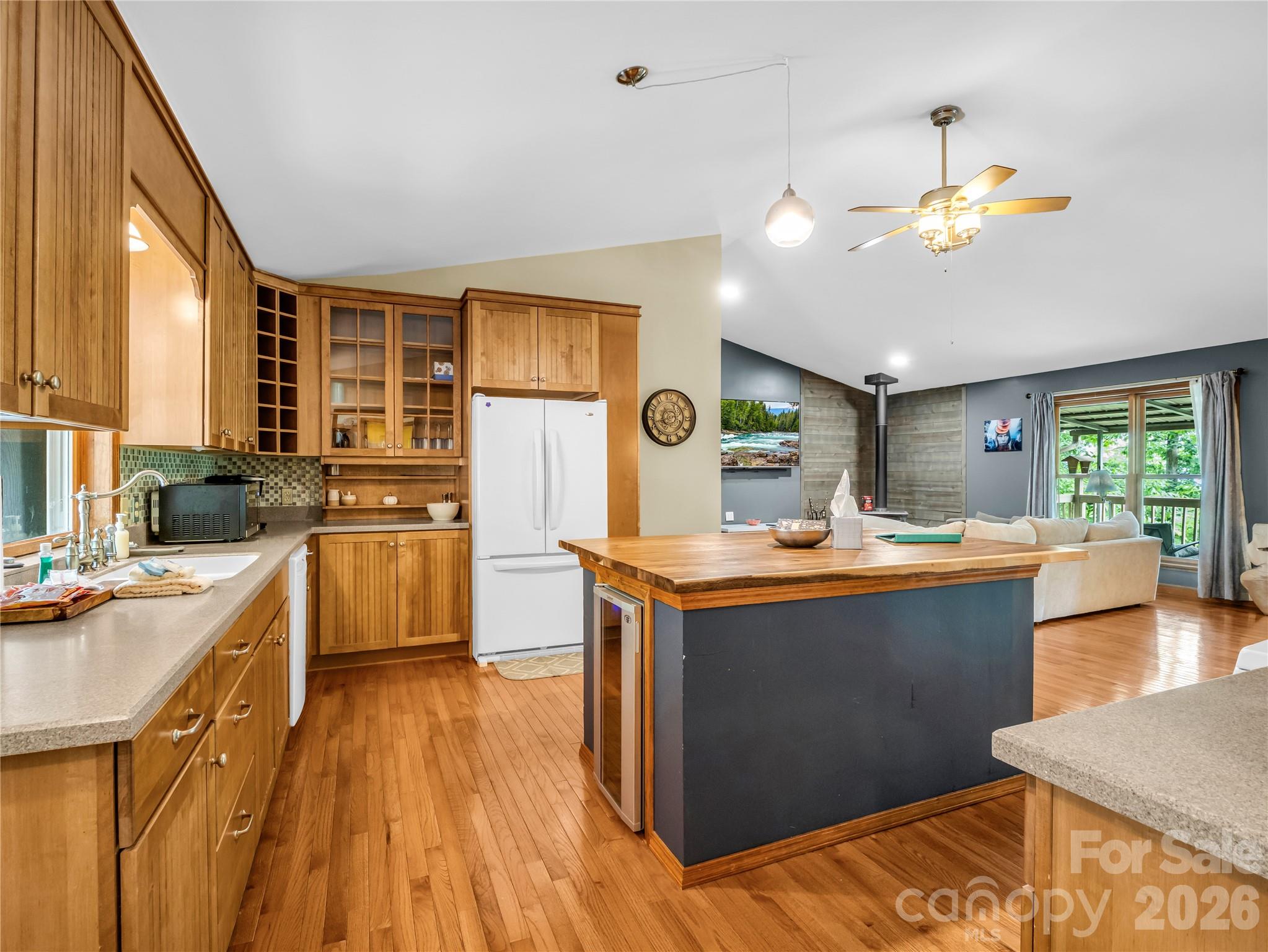 122 Raptor Court Property Photo 9