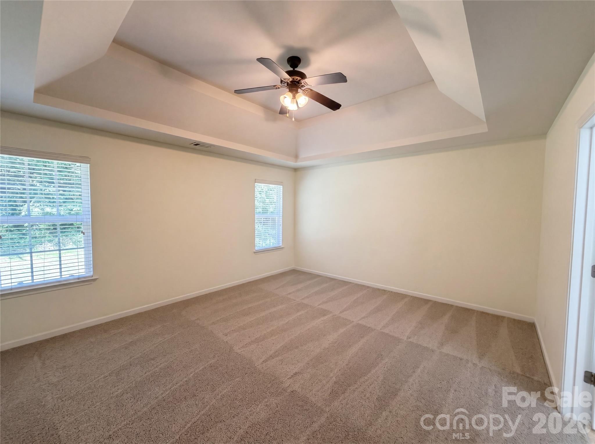 10050 Montrose Drive Property Photo 4